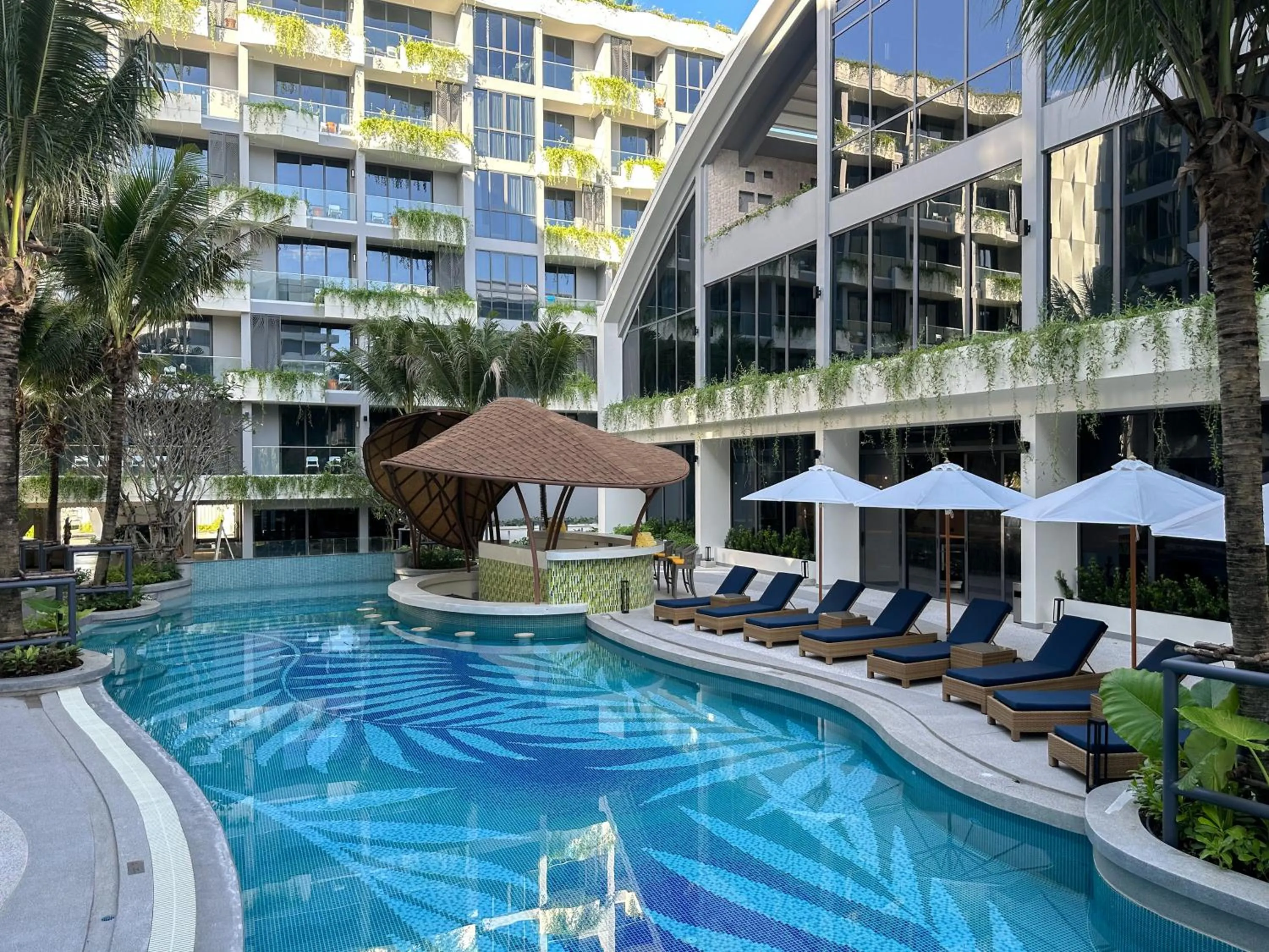 Swimming pool in La Green Hotel and Residence