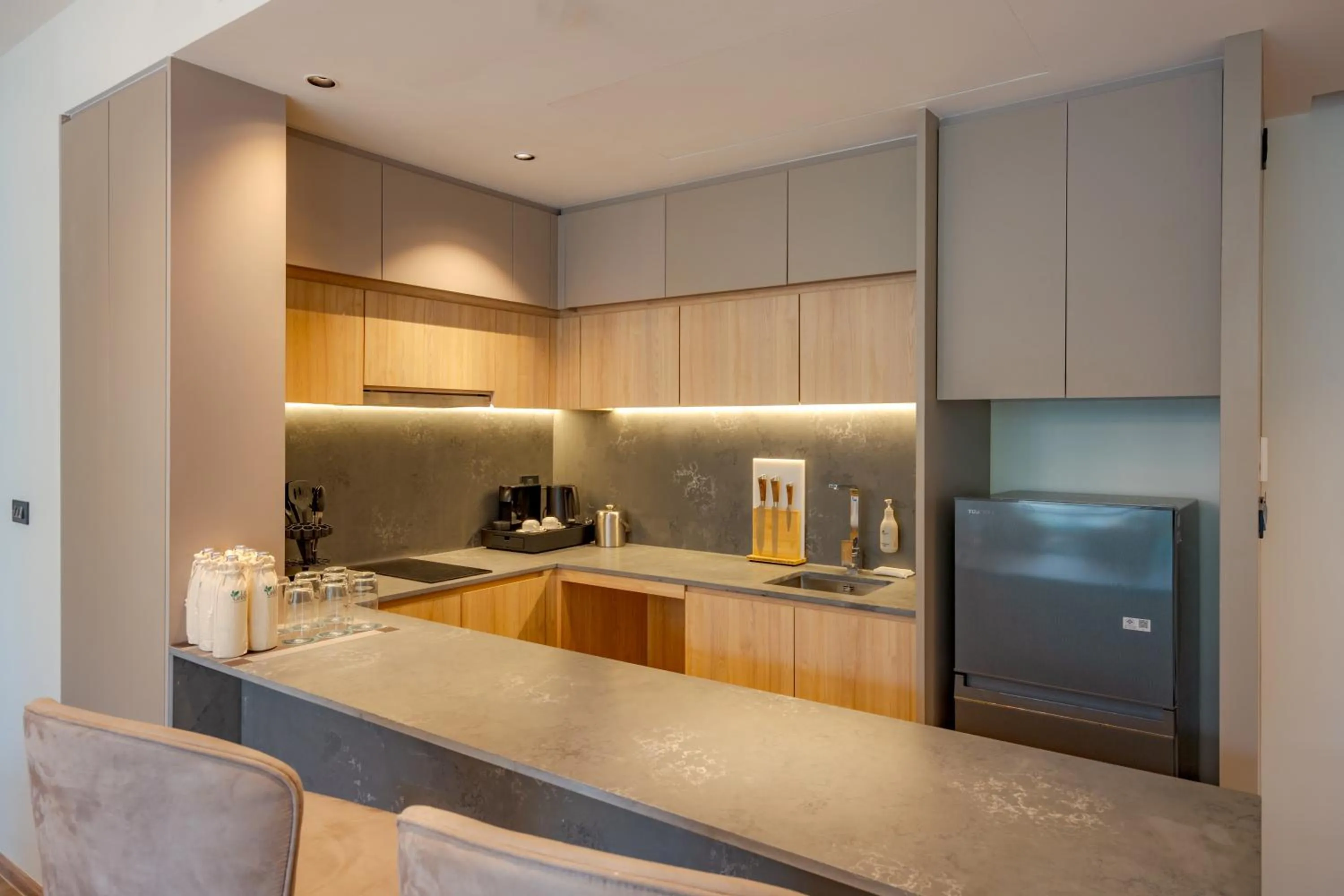 kitchen in La Green Hotel and Residence