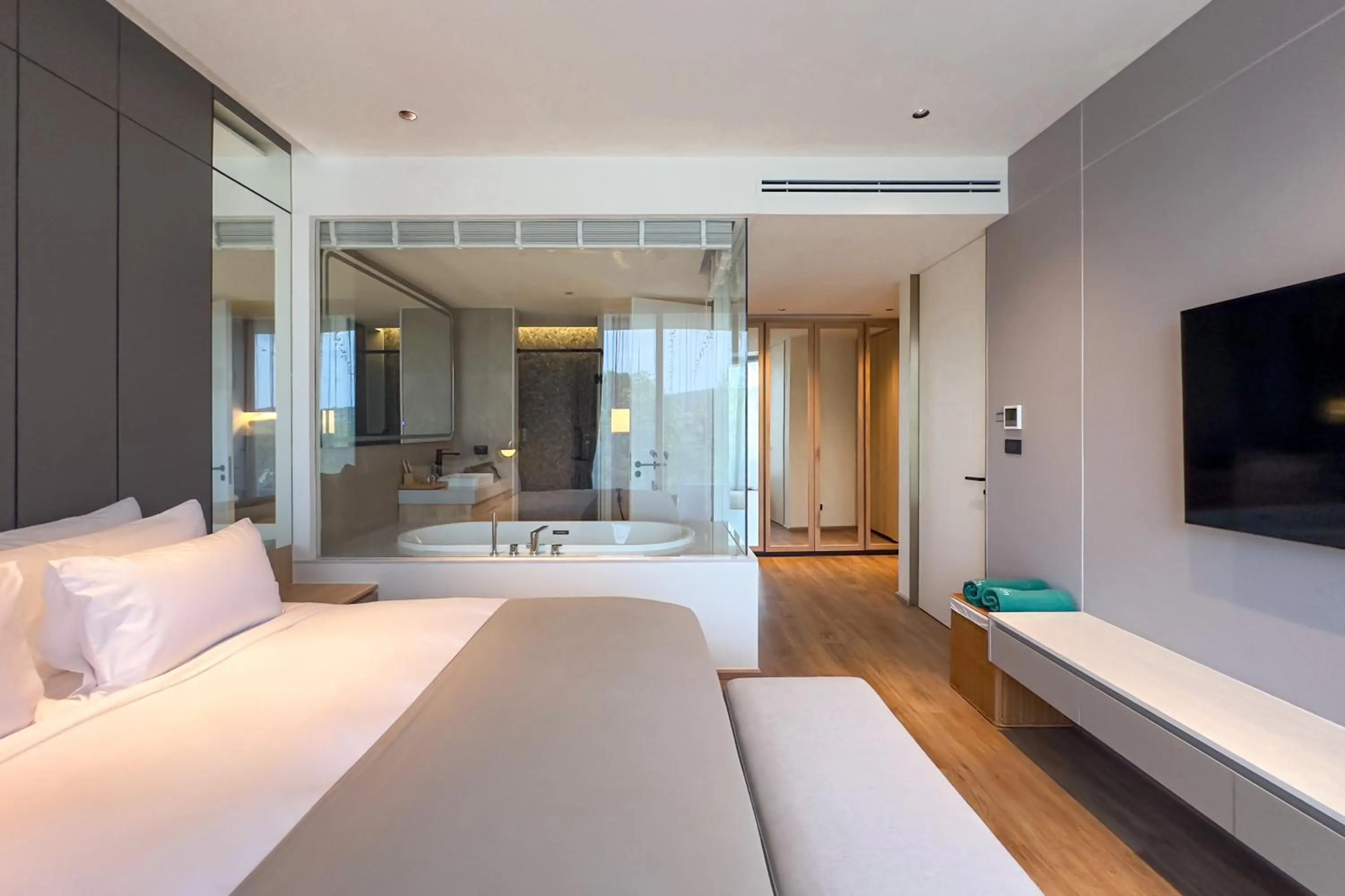 Toilet, Bed in La Green Hotel and Residence