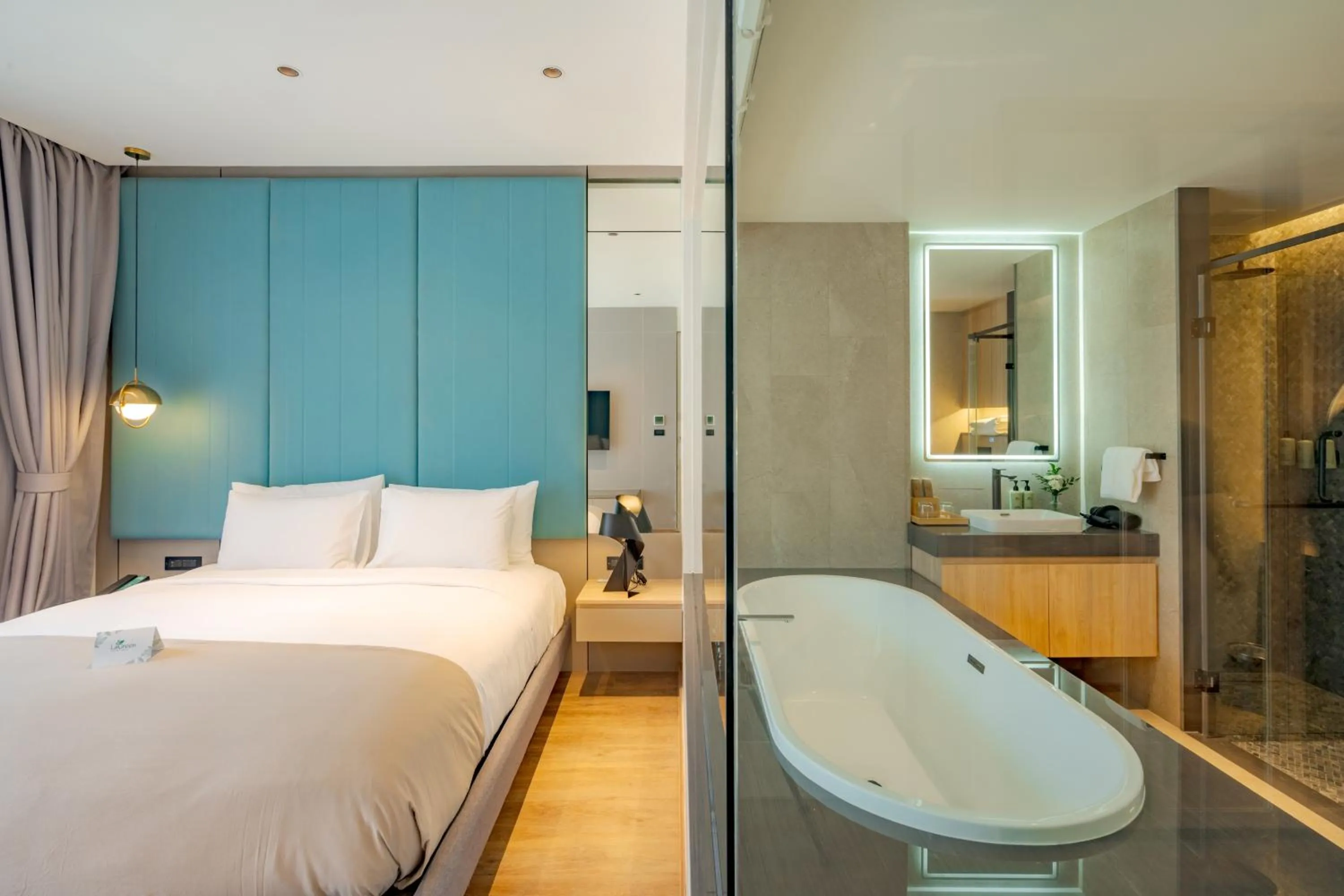 Toilet, Bed in La Green Hotel and Residence