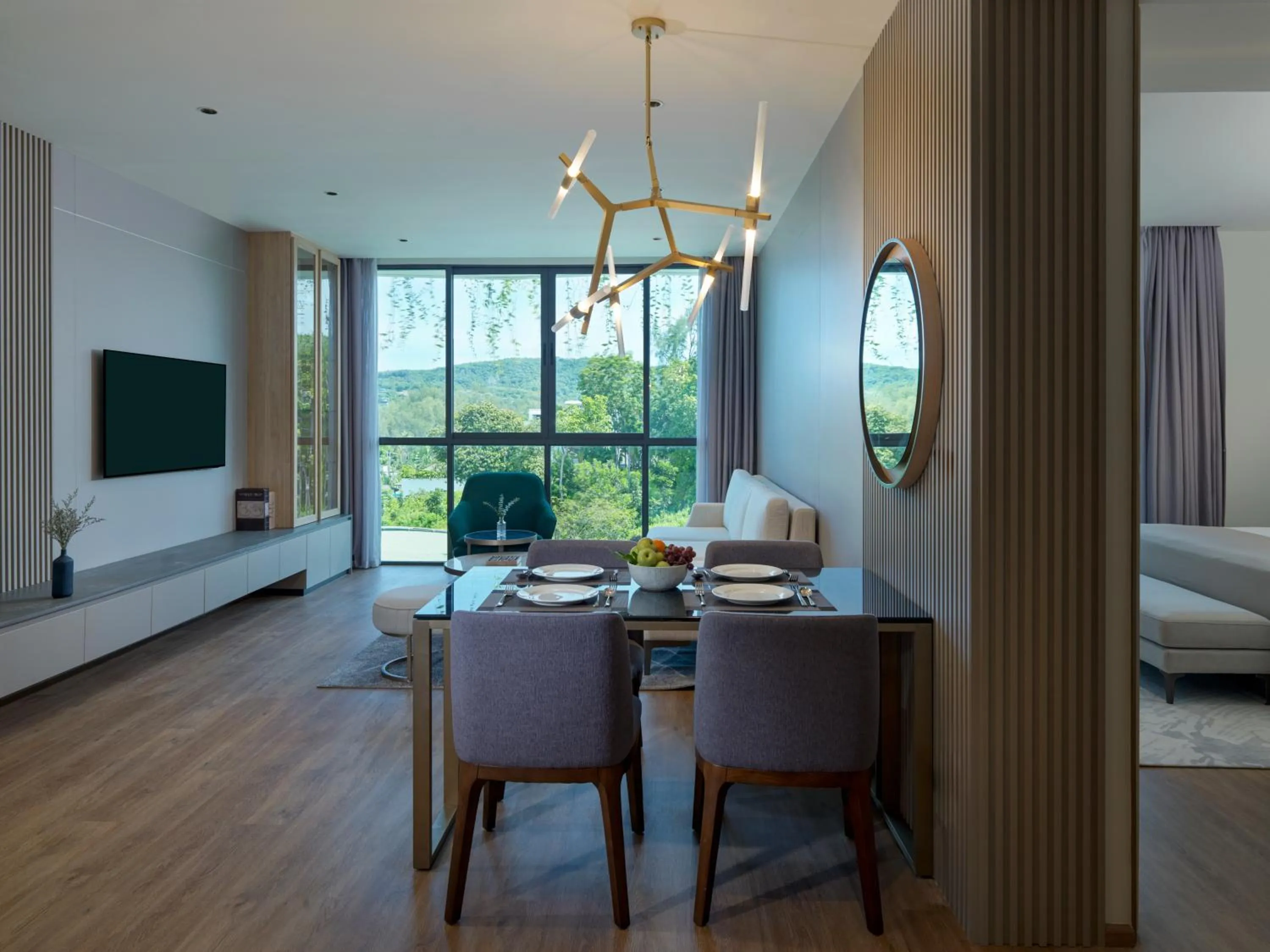 TV and multimedia, Bed in La Green Hotel and Residence