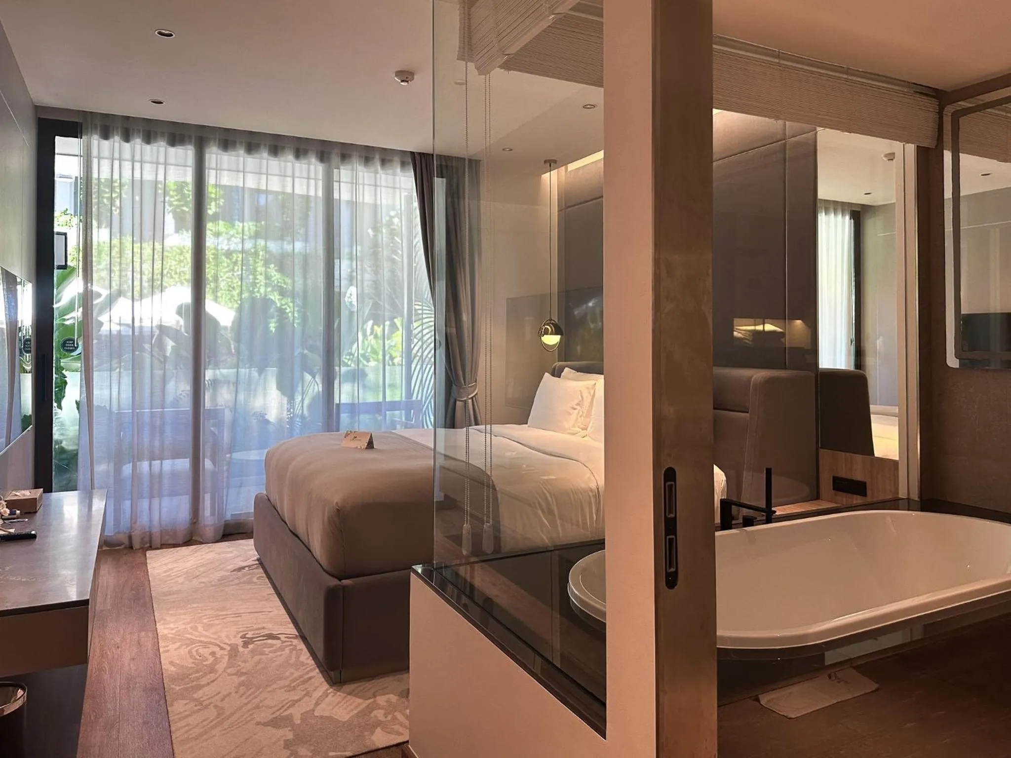 Bed in La Green Hotel and Residence