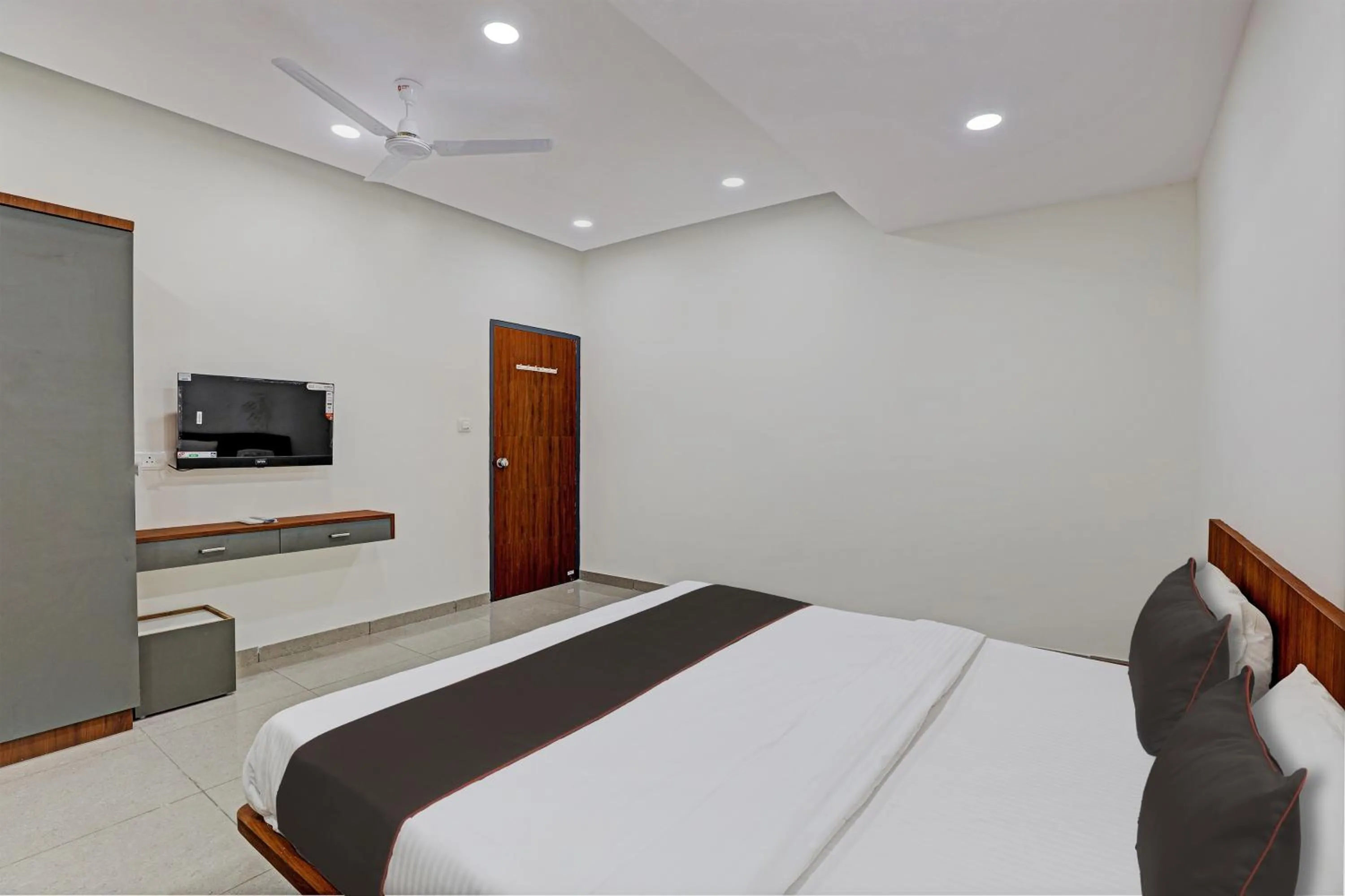 Bedroom in Collection O KANHA INN