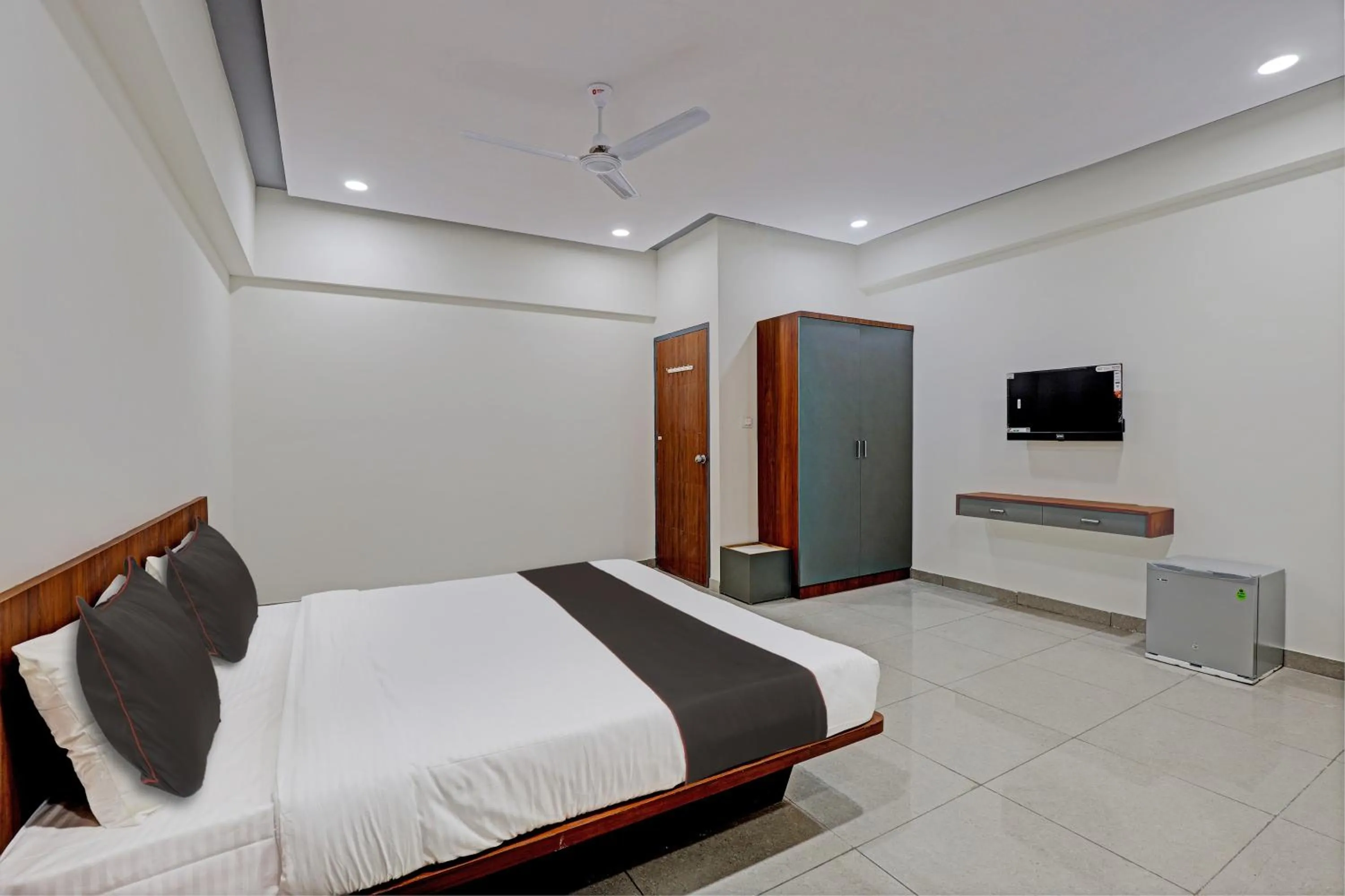 Bedroom in Collection O KANHA INN