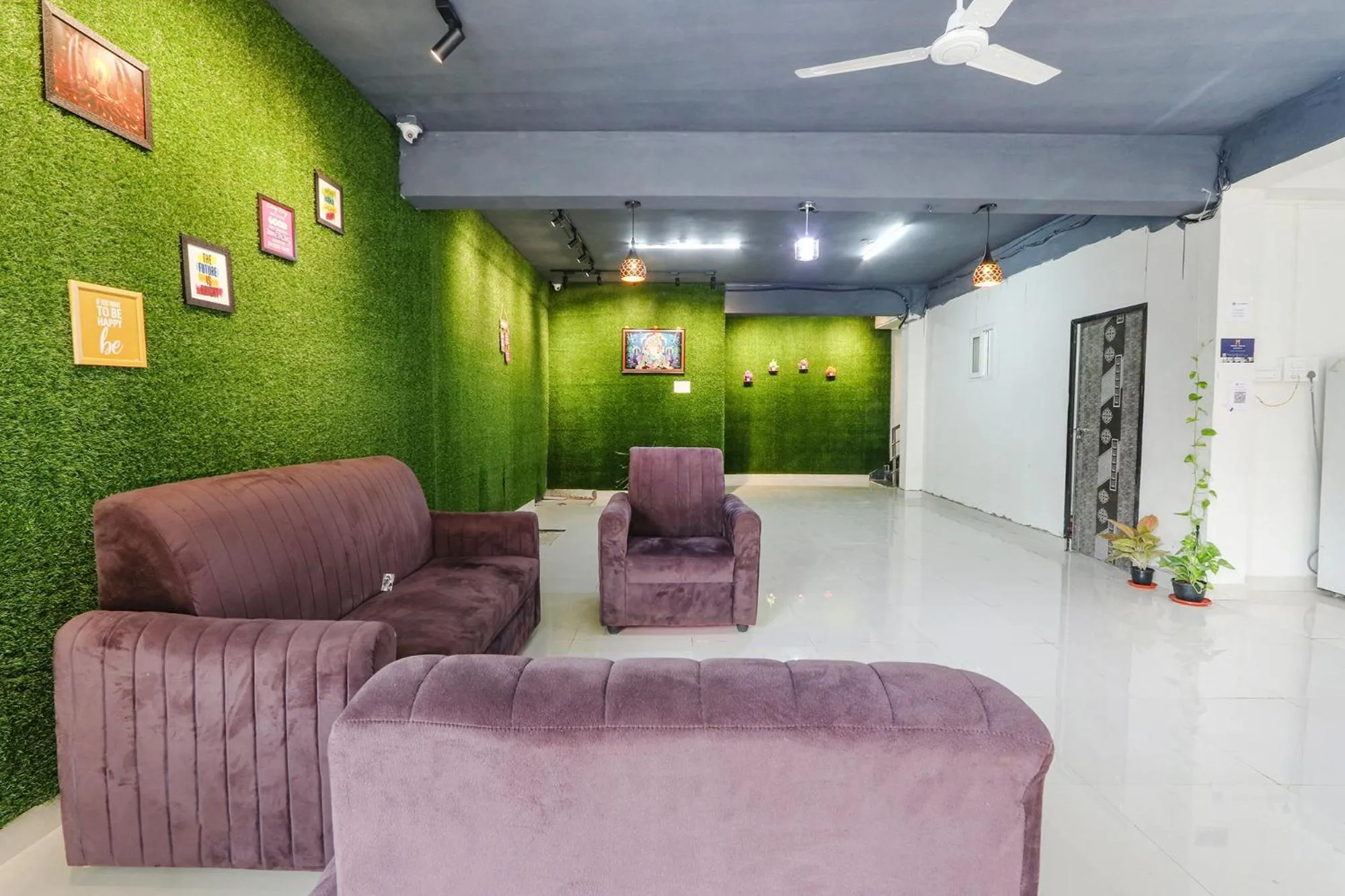 Seating area in FabHotel Dream Connect - Nr Narsingi