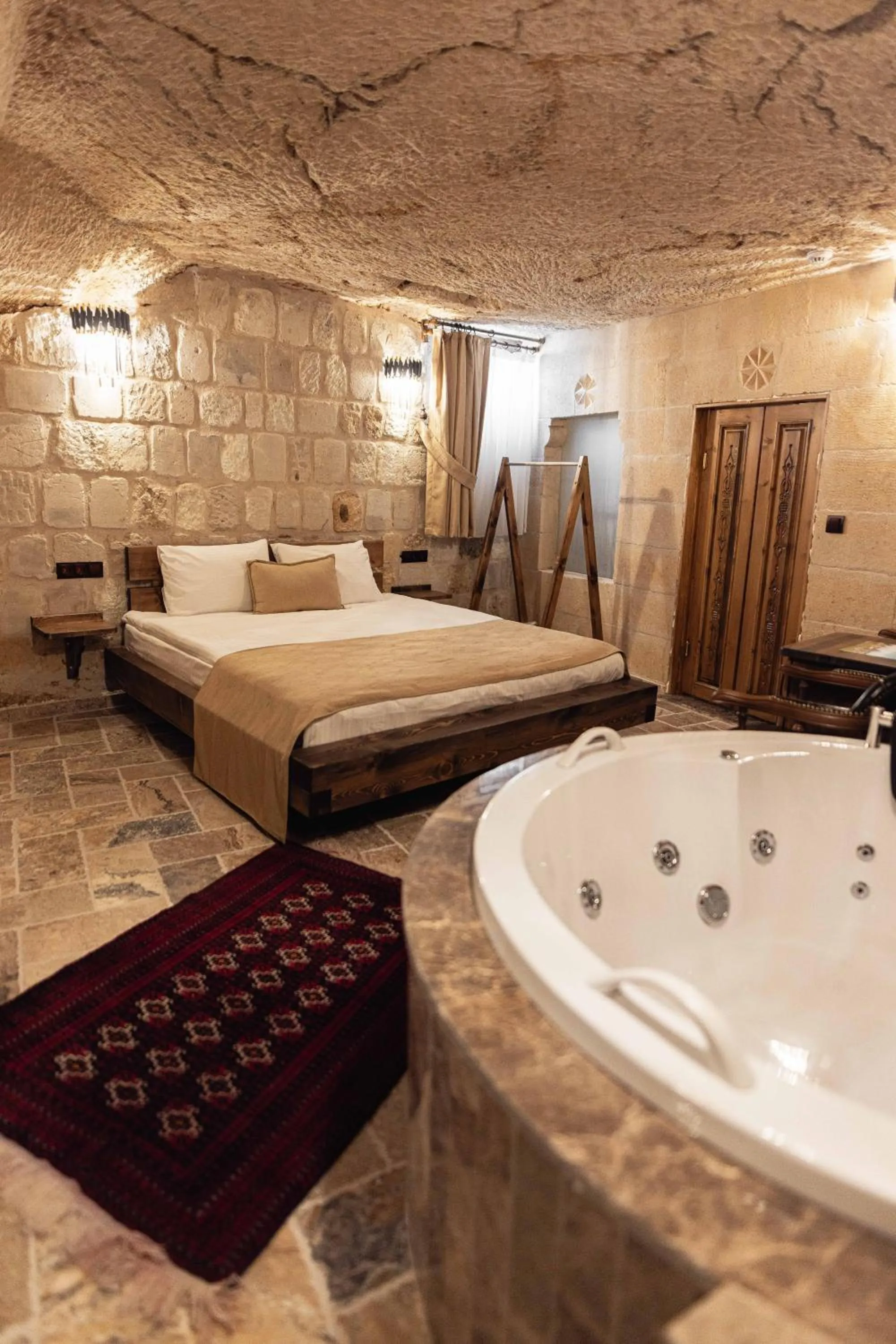 Bed in Noah's Ark Cave Hotel