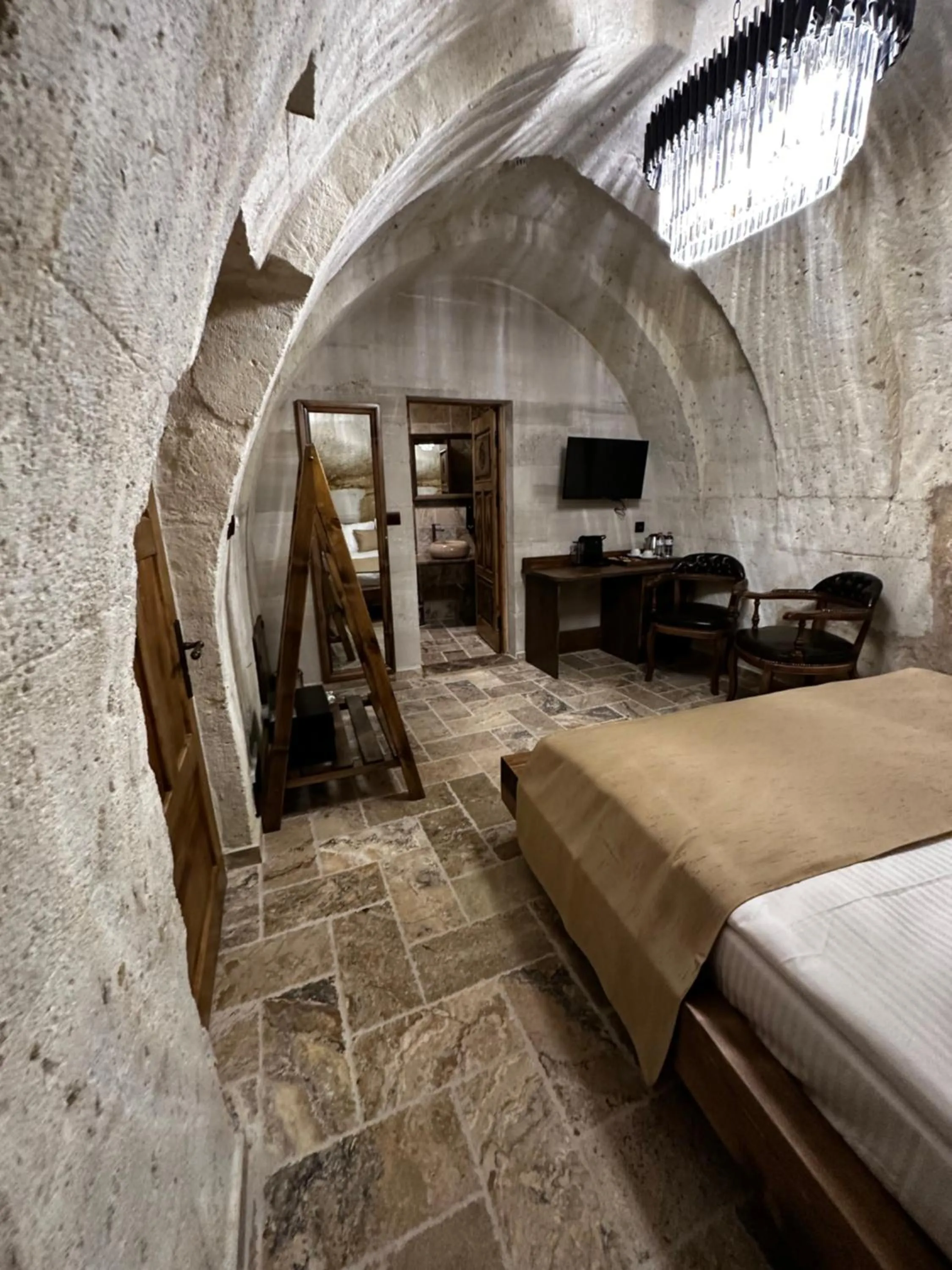 Bed in Noah's Ark Cave Hotel