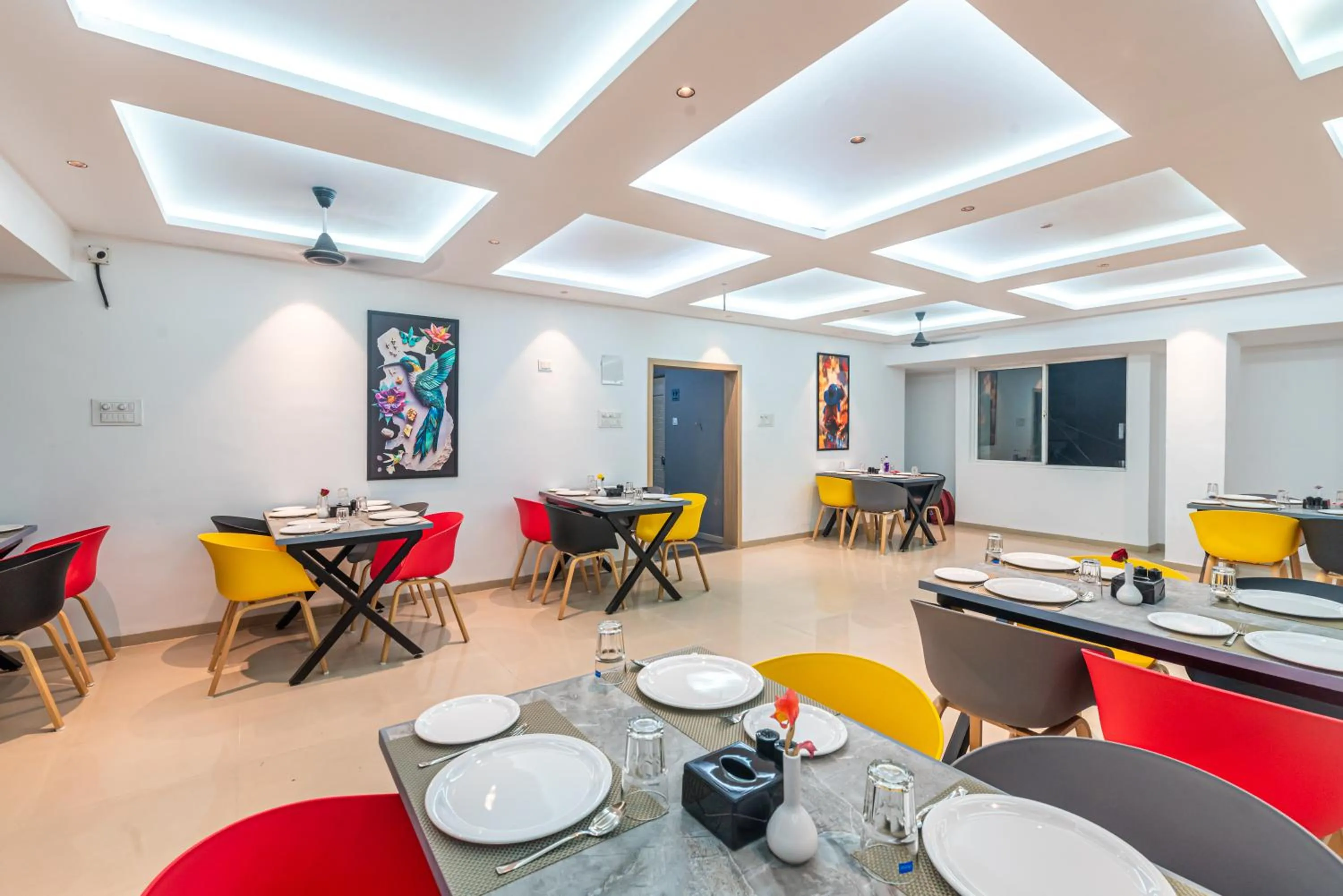 Restaurant/places to eat in Treebo Cocostay, Hadapsar