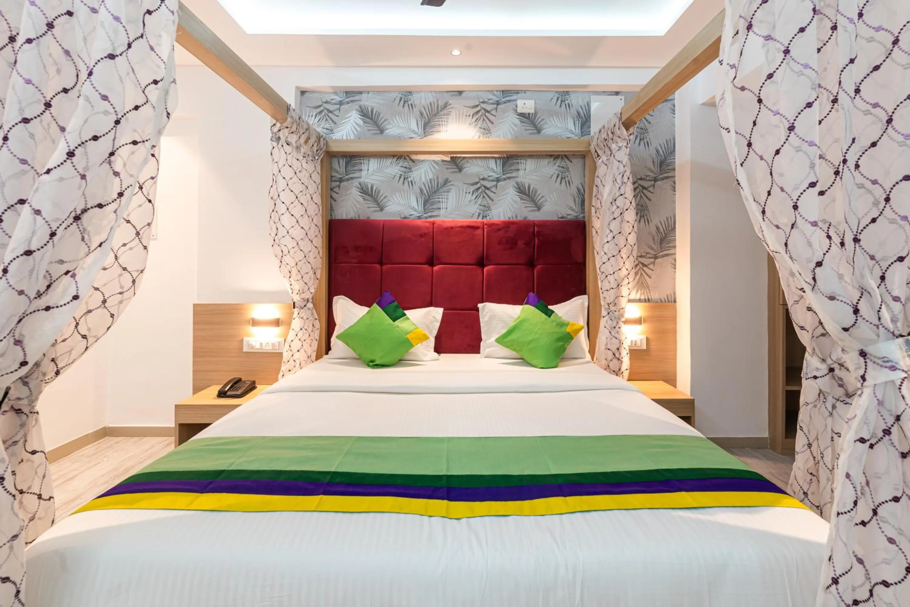 Bedroom, Bed in Treebo Cocostay, Hadapsar