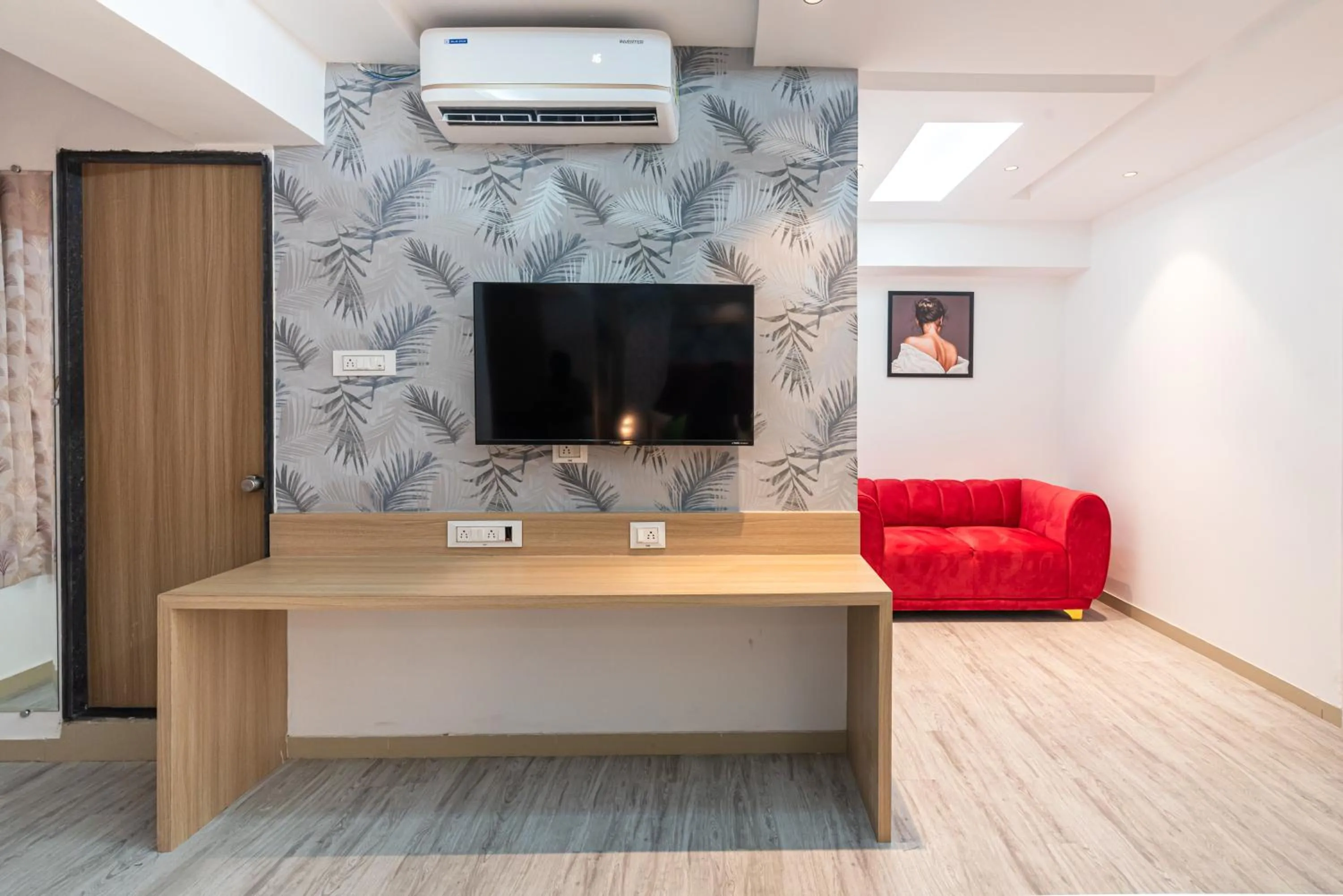 Seating area in Treebo Cocostay, Hadapsar