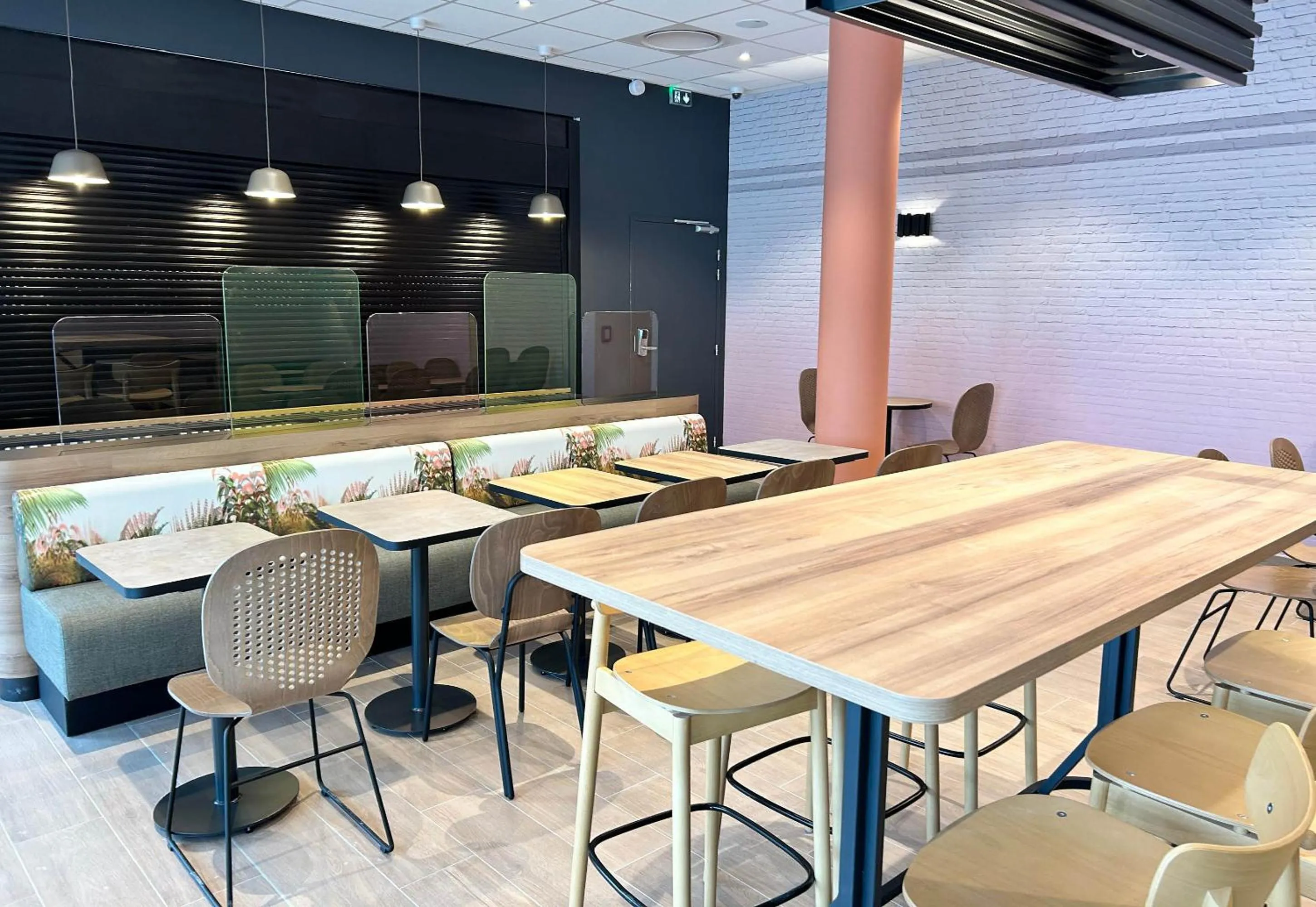 Buffet breakfast in B&B HOTEL Massieux Genay