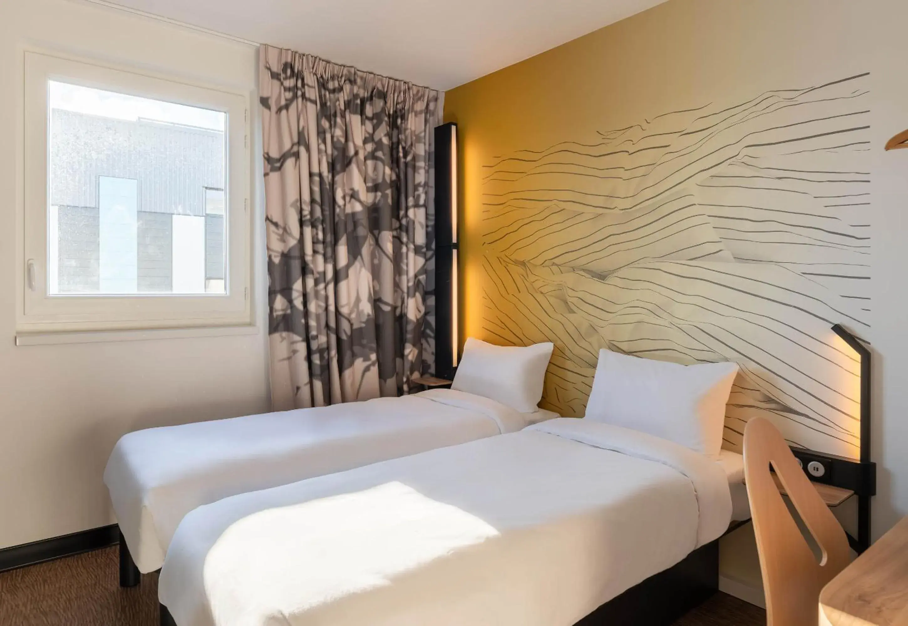 Twin Room in B&B HOTEL Massieux Genay Twin Room in B&B HOTEL Massieux Genay