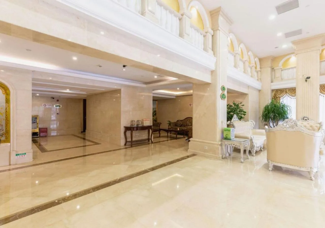 Living room in Vienna International Hotel - Shanghai Jiaotong University Humin Road