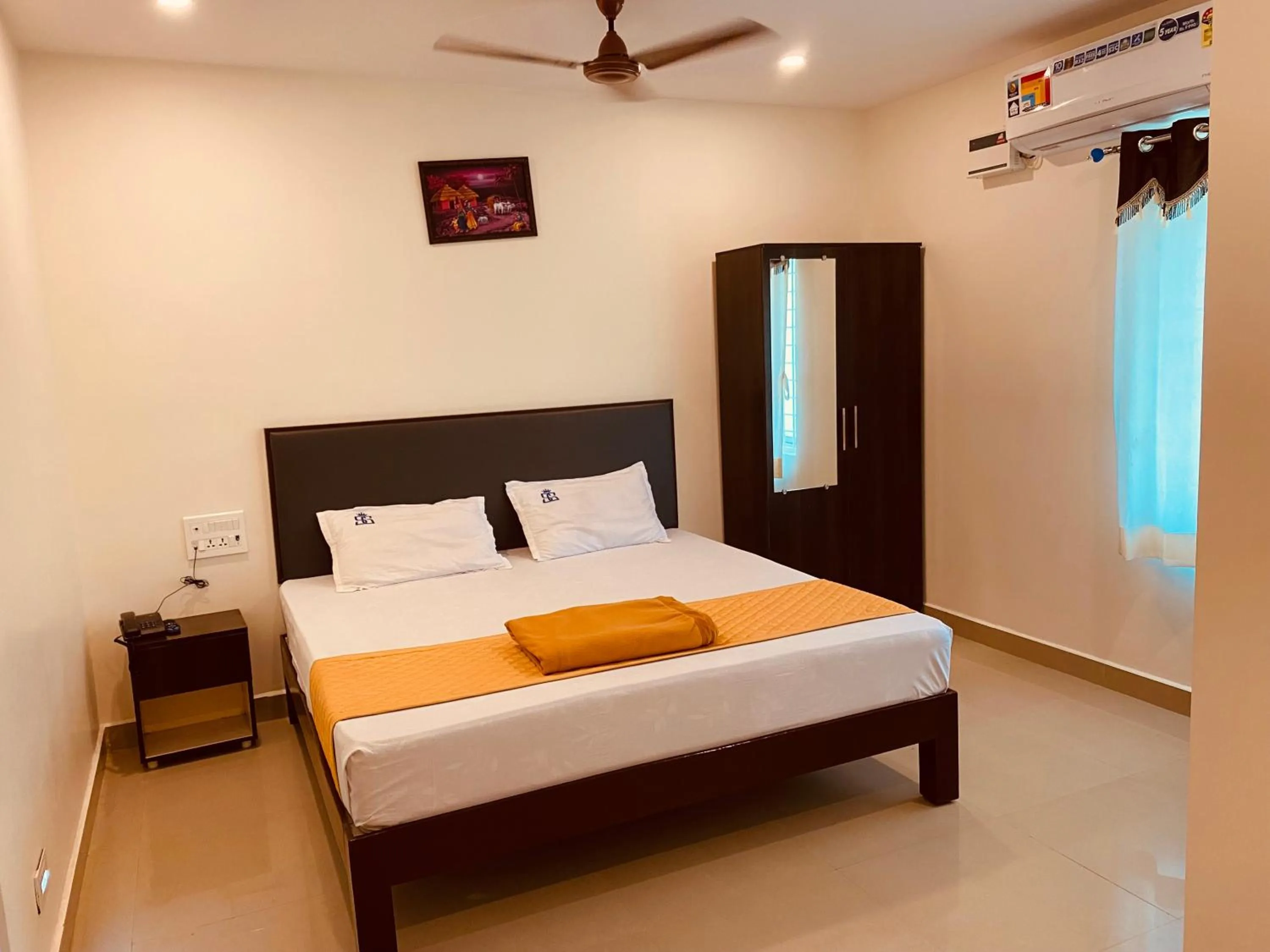 Photo of the whole room, Bed in Hotel Sitar Grand