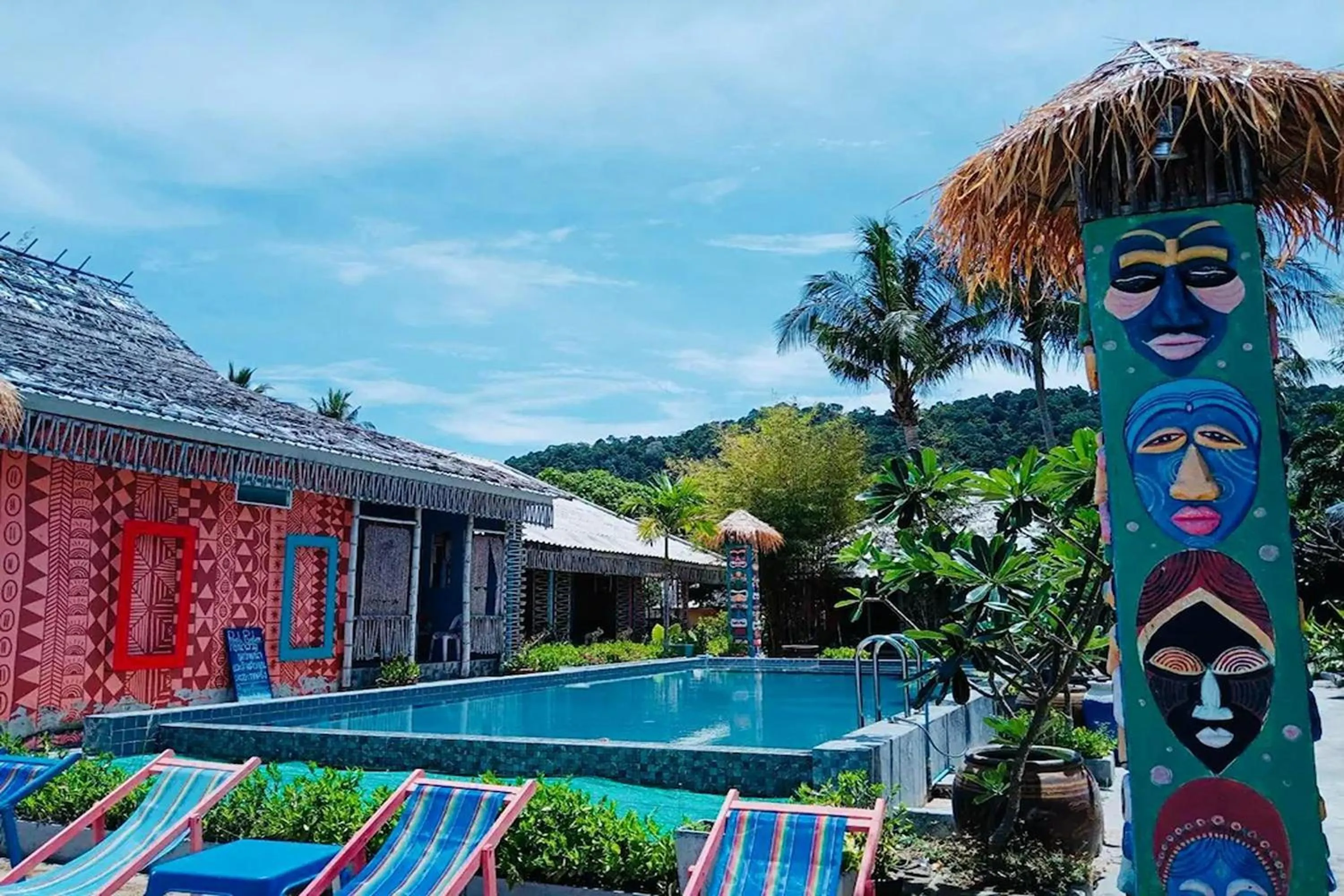 Swimming pool in Chaba Bungalows