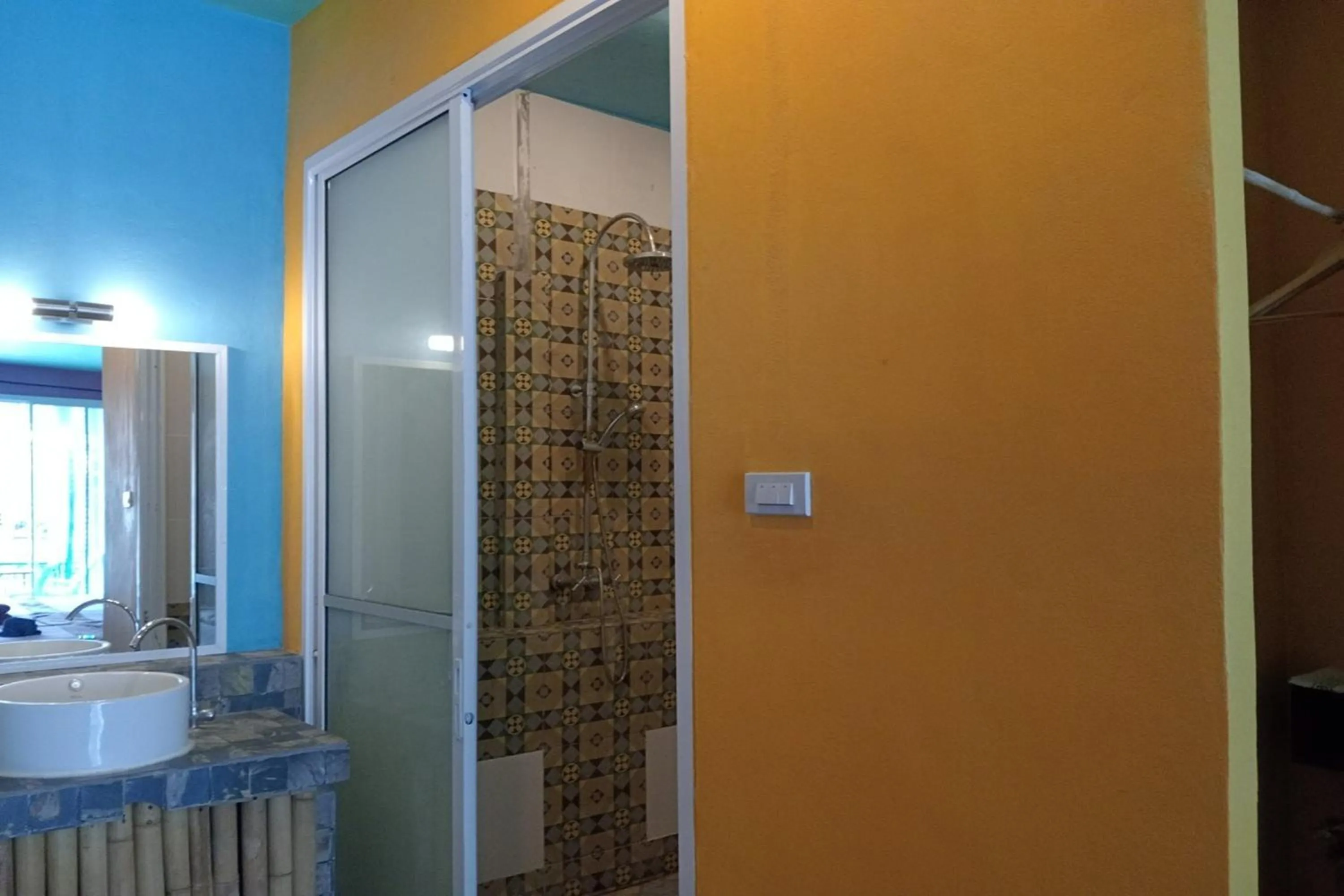 Shower in Chaba Bungalows