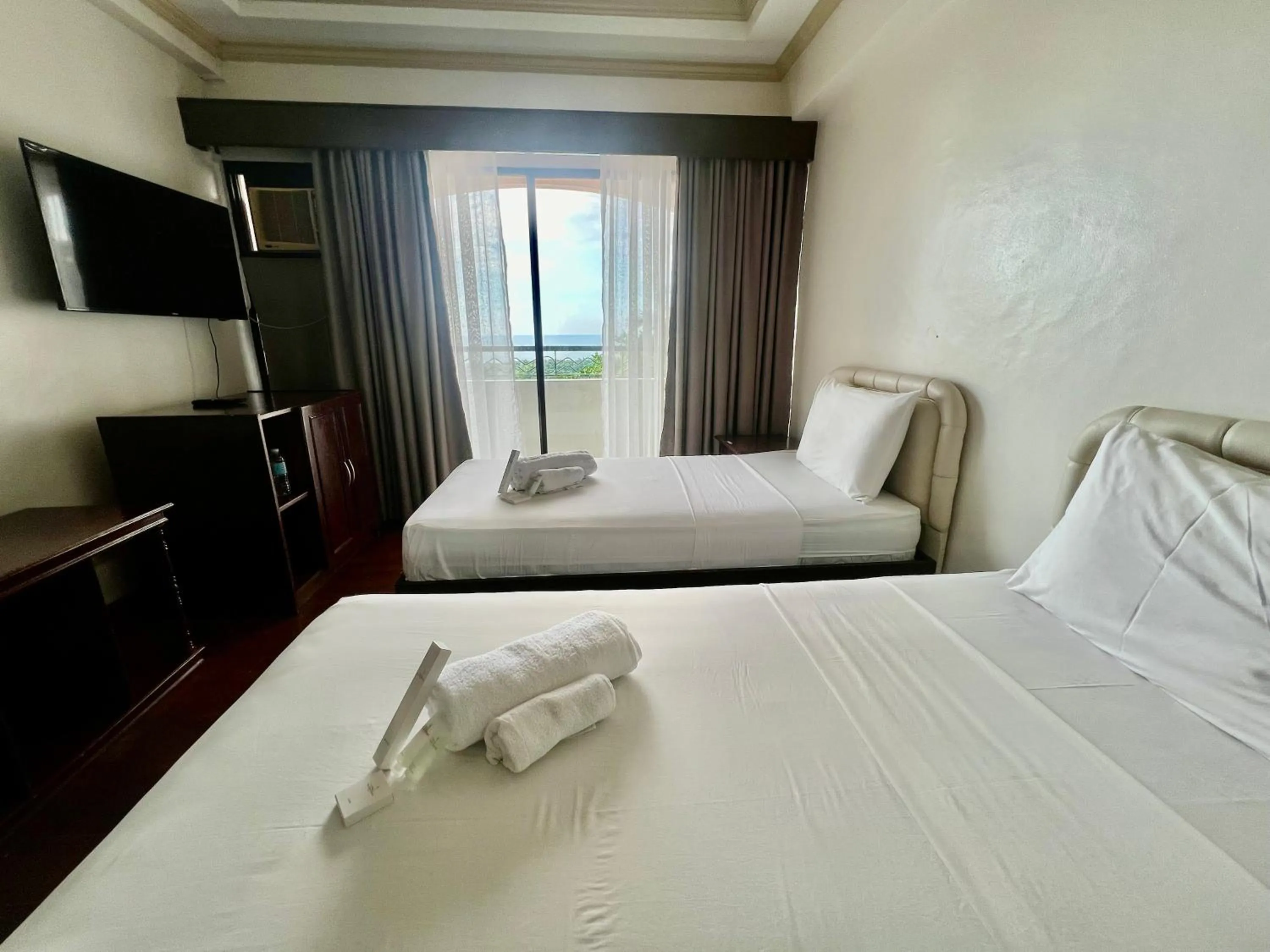 Bed in My Little Island Hotel