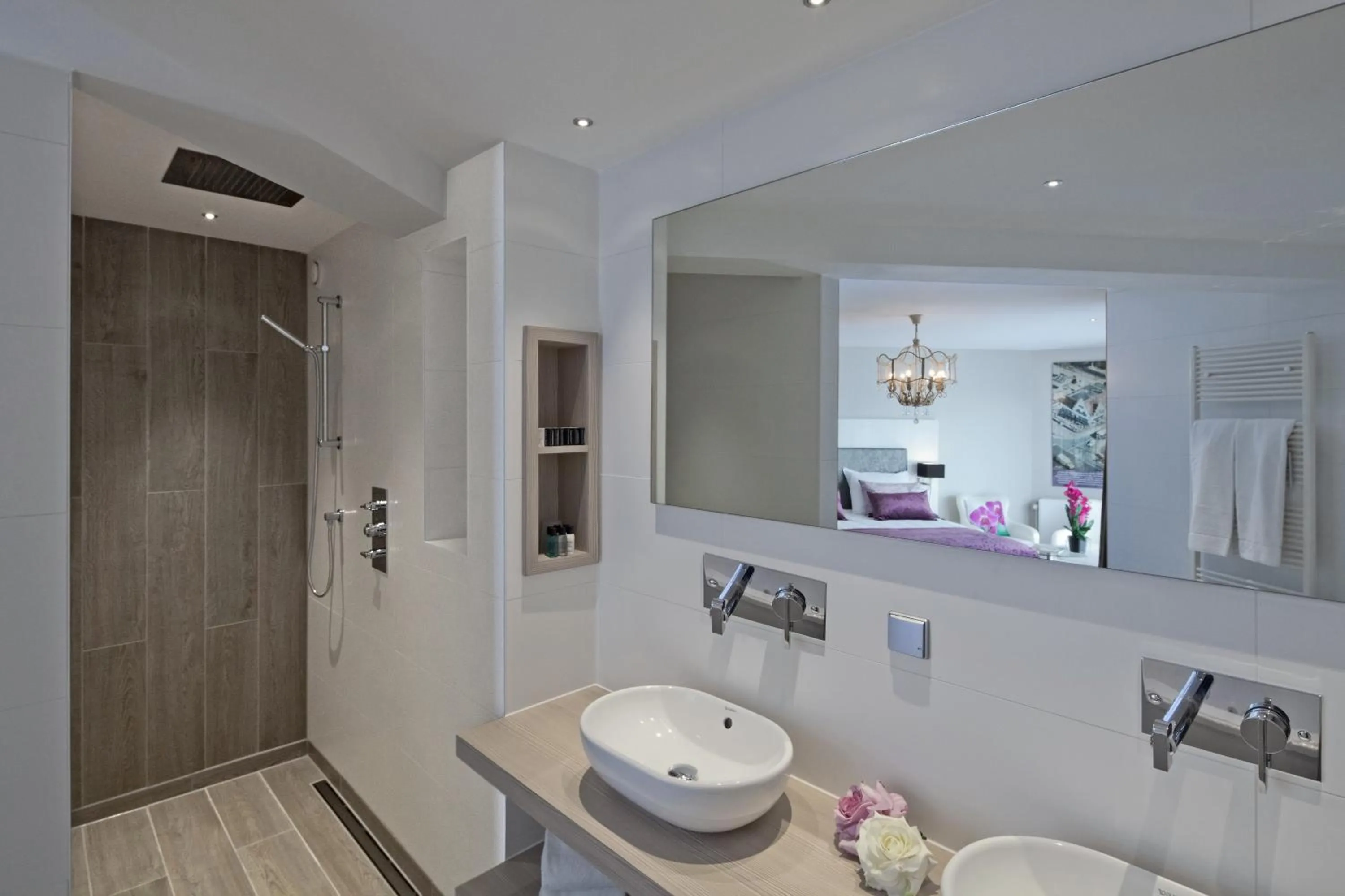 Bathroom in Van der Valk Hotel Leiden