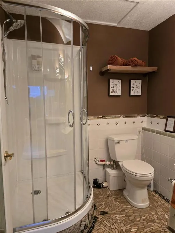 Madeira Park Oceanview Suites