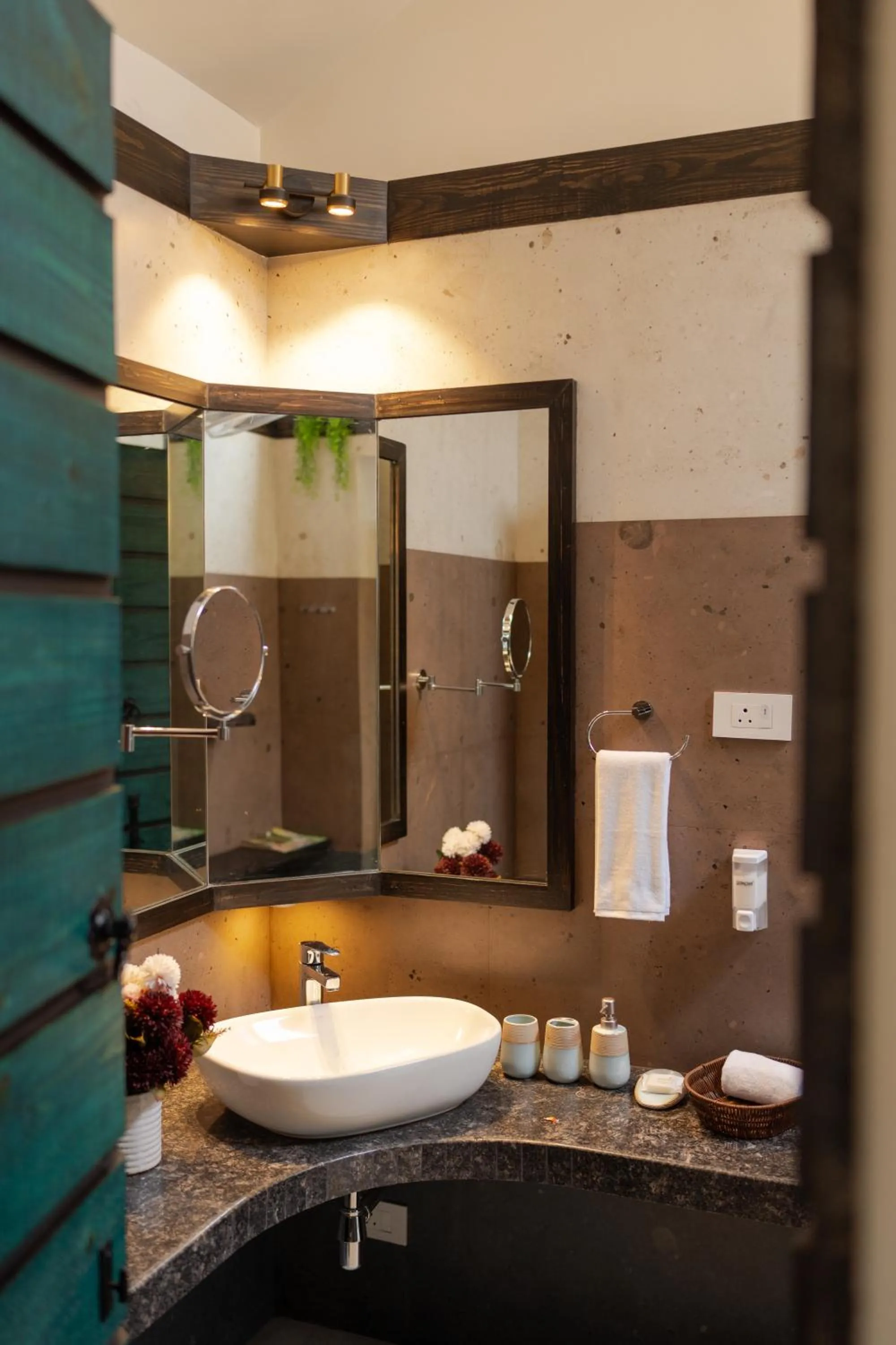 Bathroom in Tathastu Tadoba
