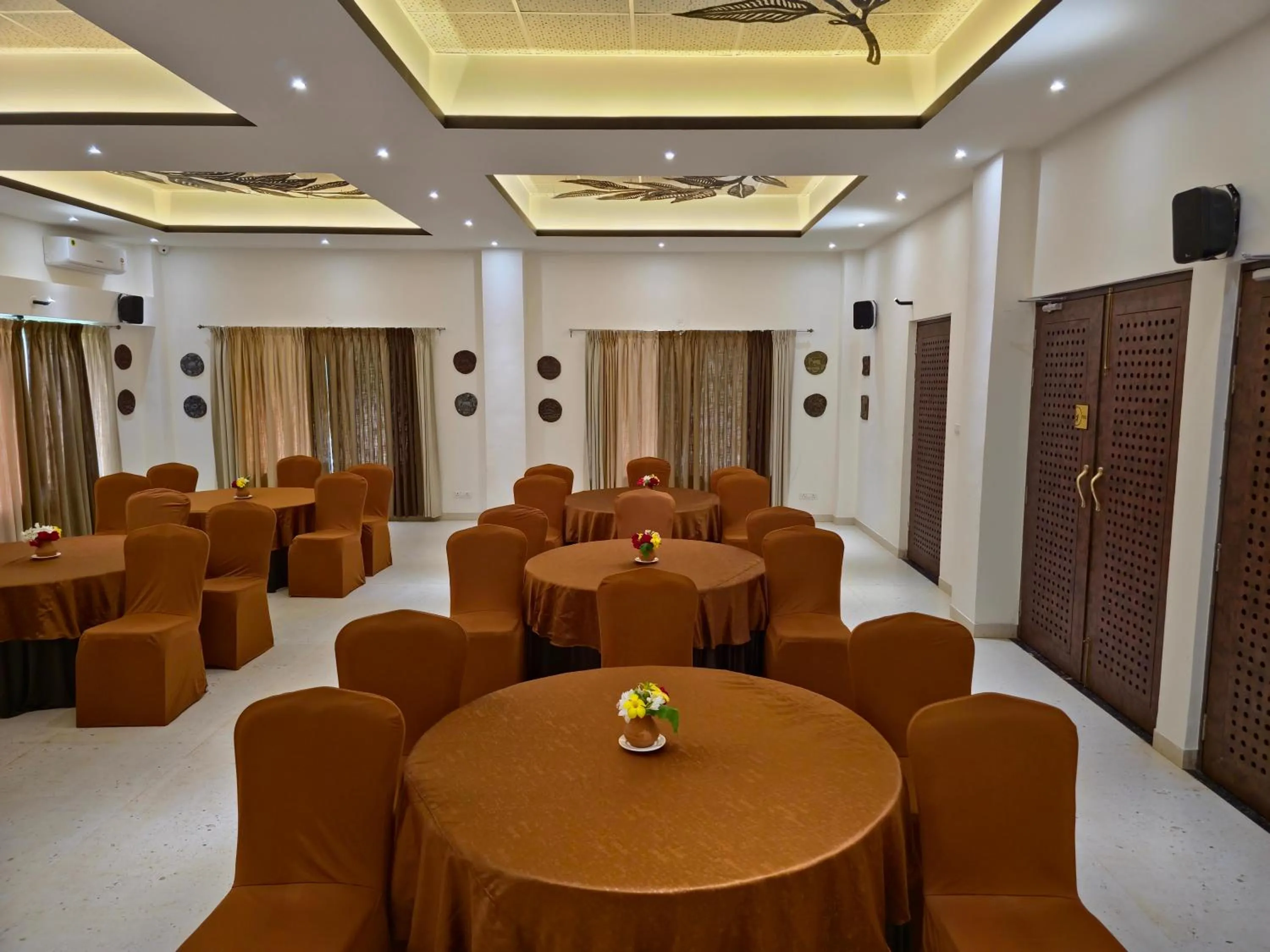 Banquet/Function facilities in Tathastu Tadoba