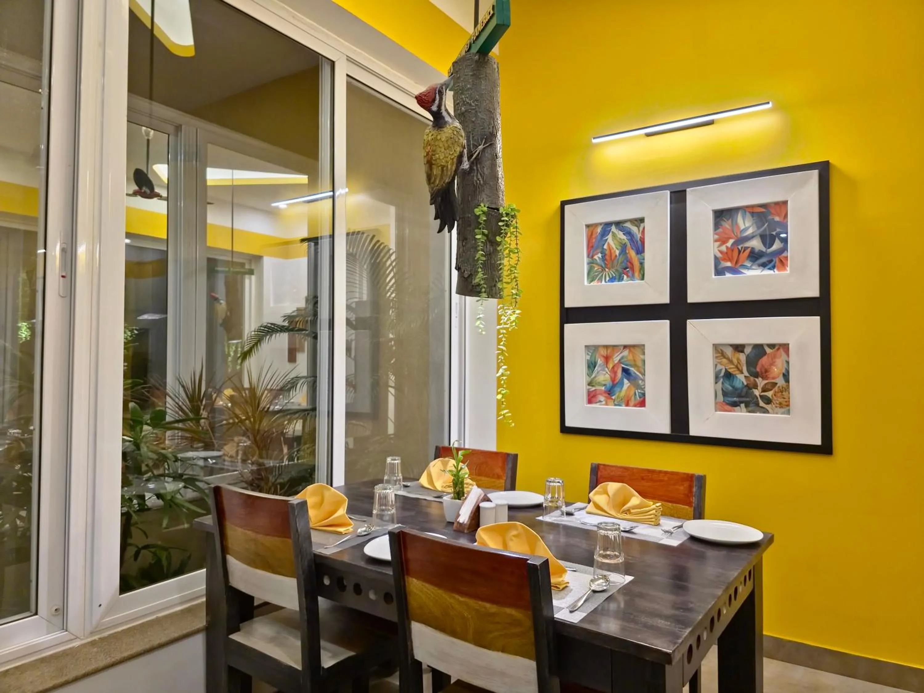 Restaurant/places to eat in Tathastu Tadoba