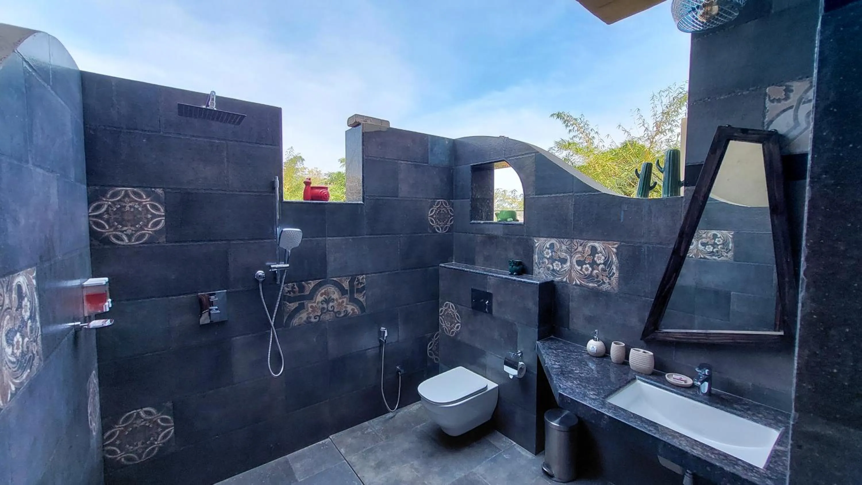 Bathroom in Tathastu Tadoba