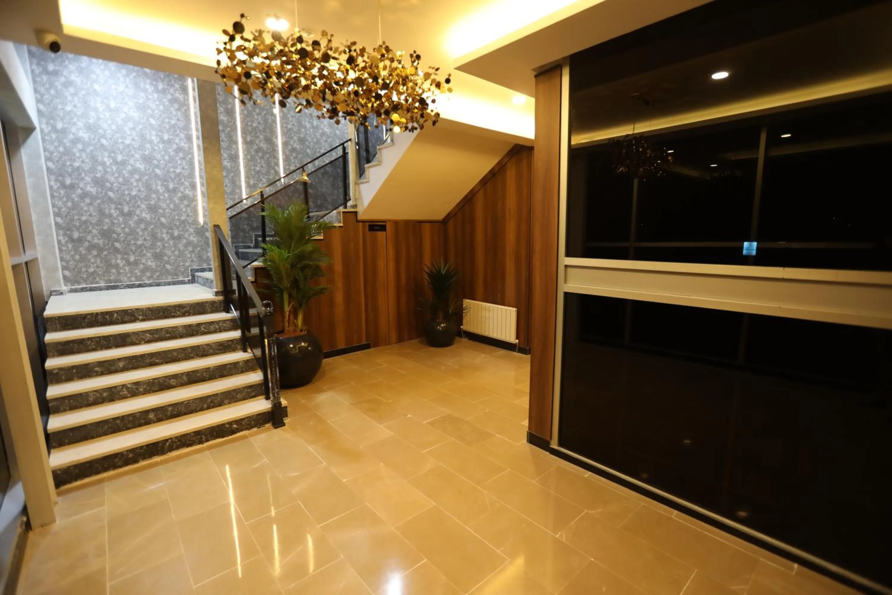 elevator in Elite World GO Van Edremit