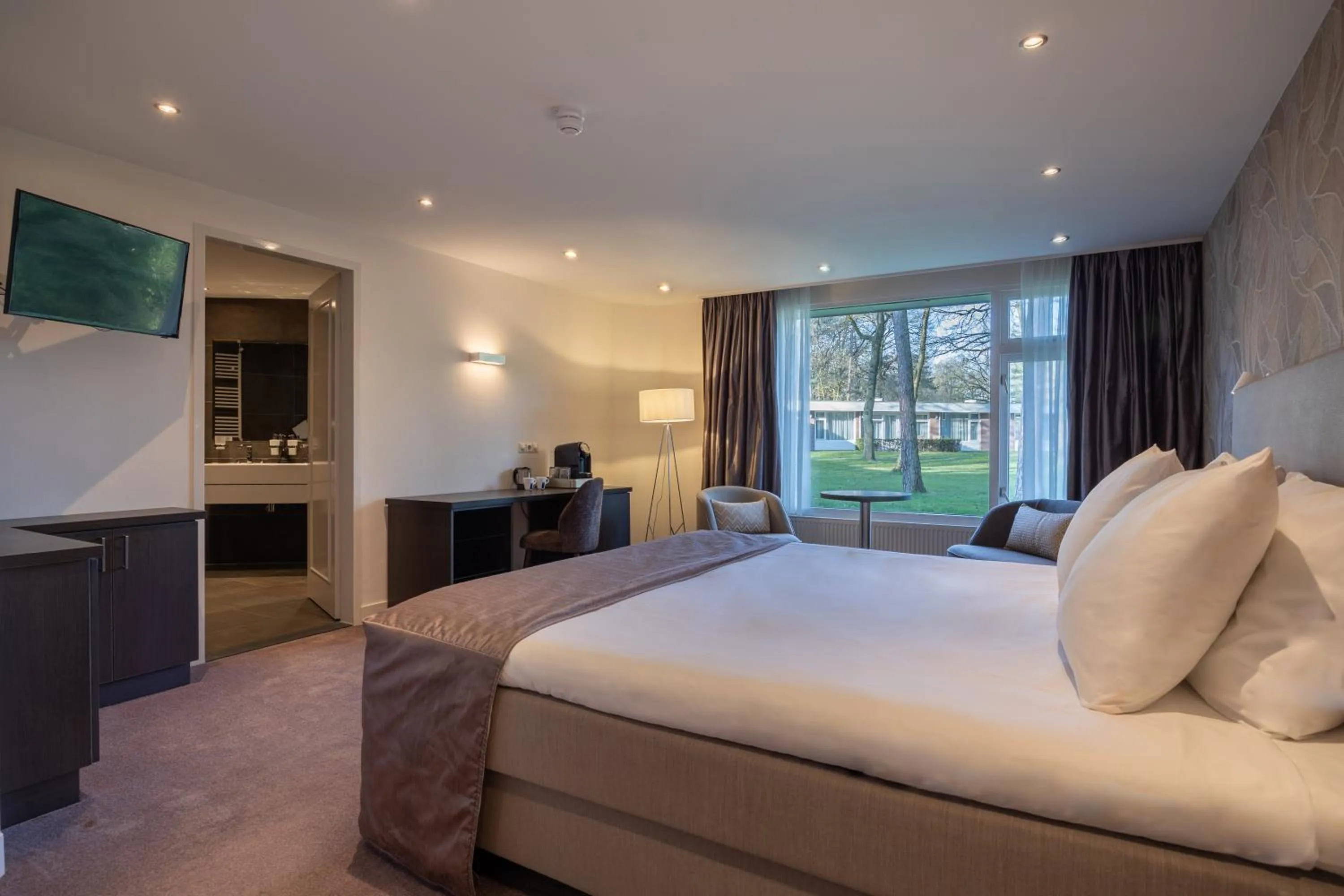 Bed in Landgoed de Rosep