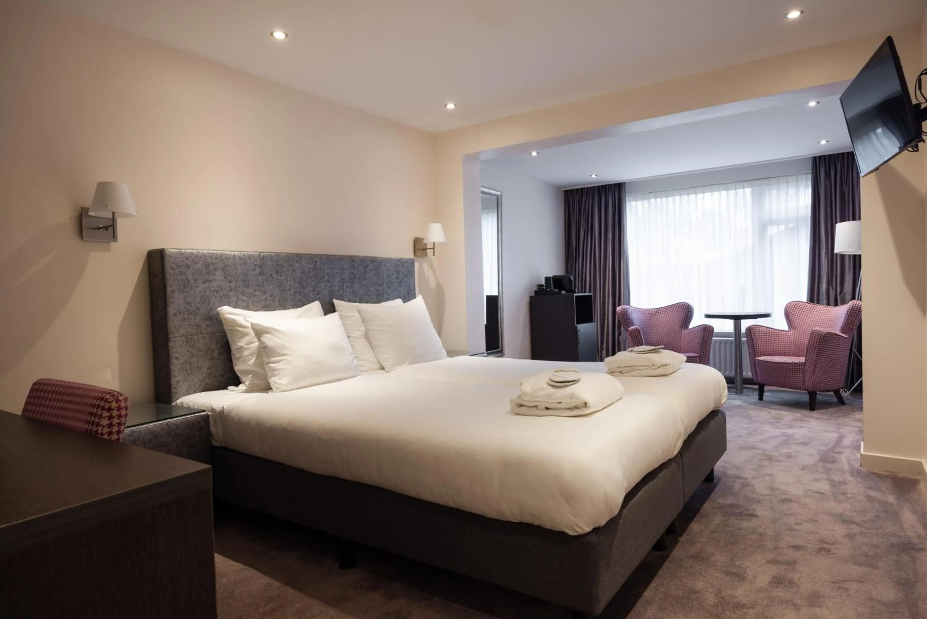 Bathroom, Bed in Landgoed de Rosep