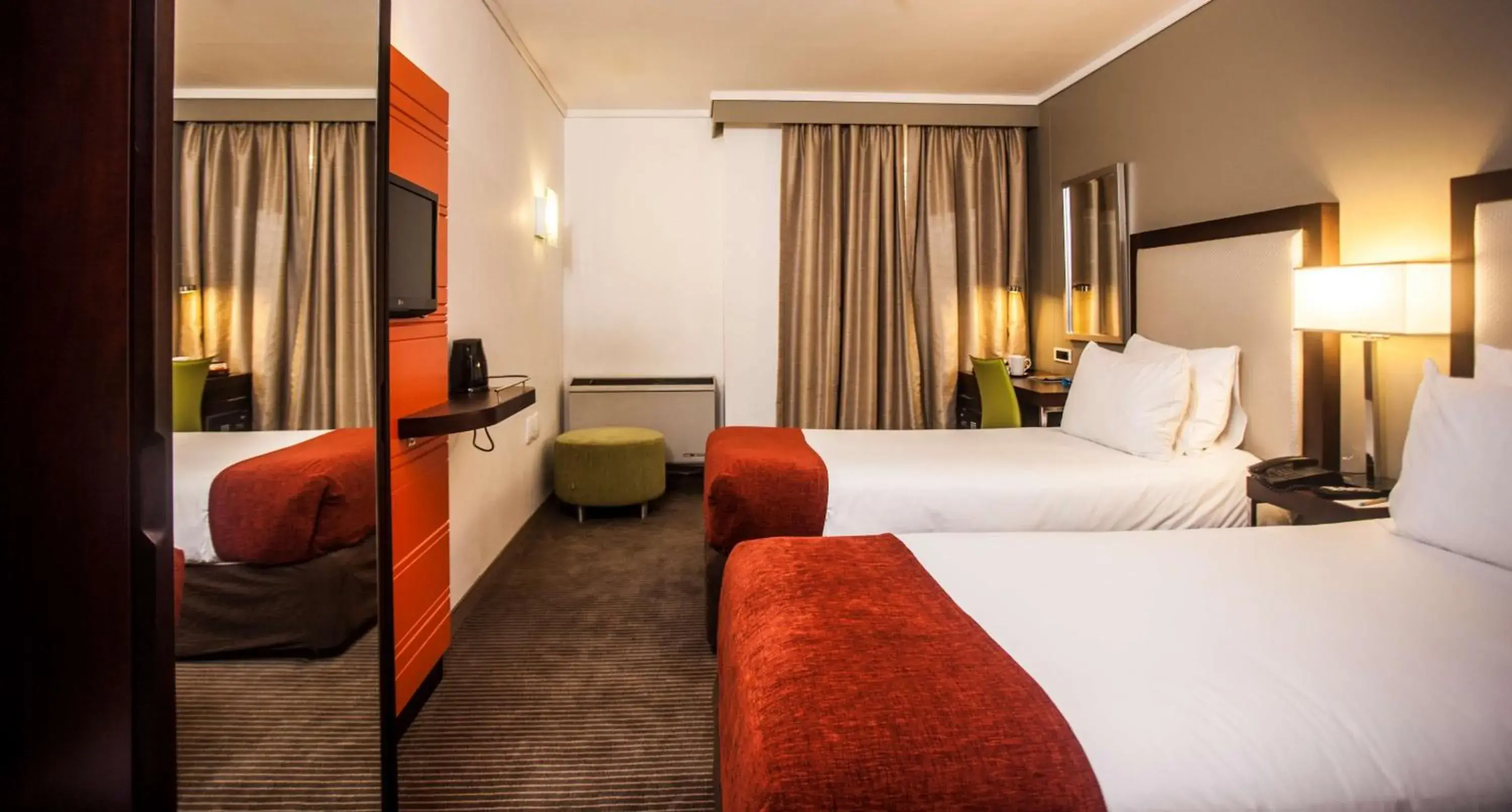 Standard Twin Room in StayEasy Eastgate Standard Twin Room in StayEasy Eastgate