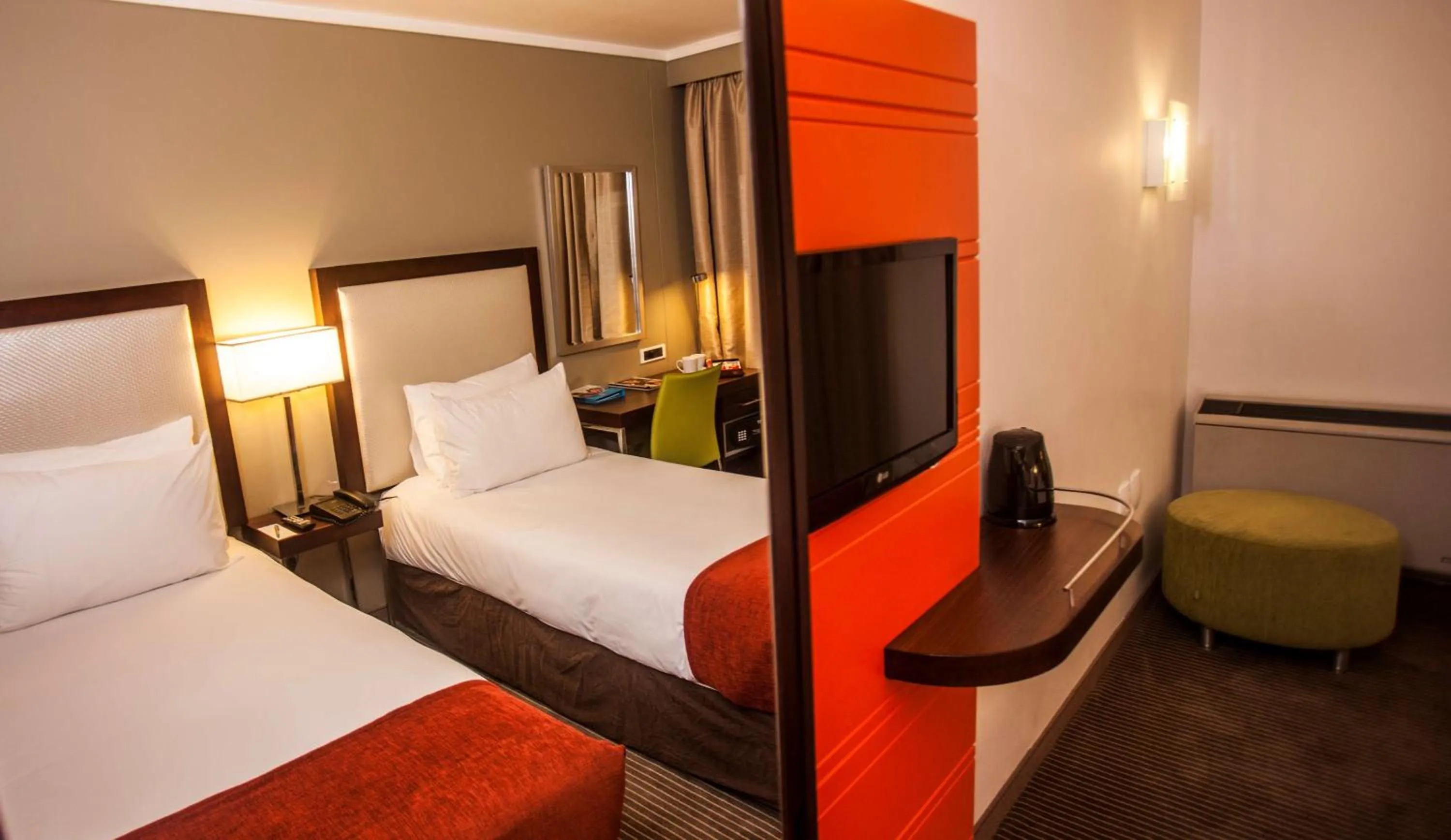 Bedroom, Bed in StayEasy Eastgate