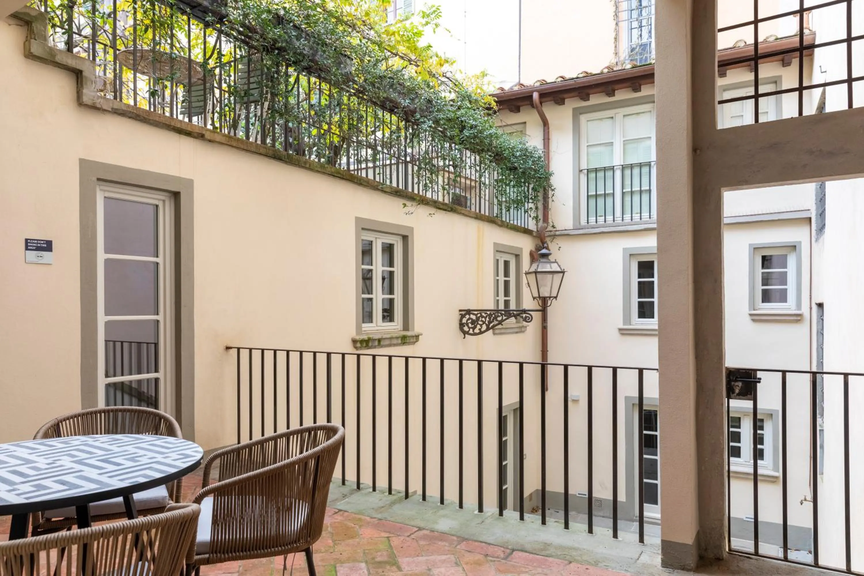 Balcony/Terrace in Numa Florence Felice