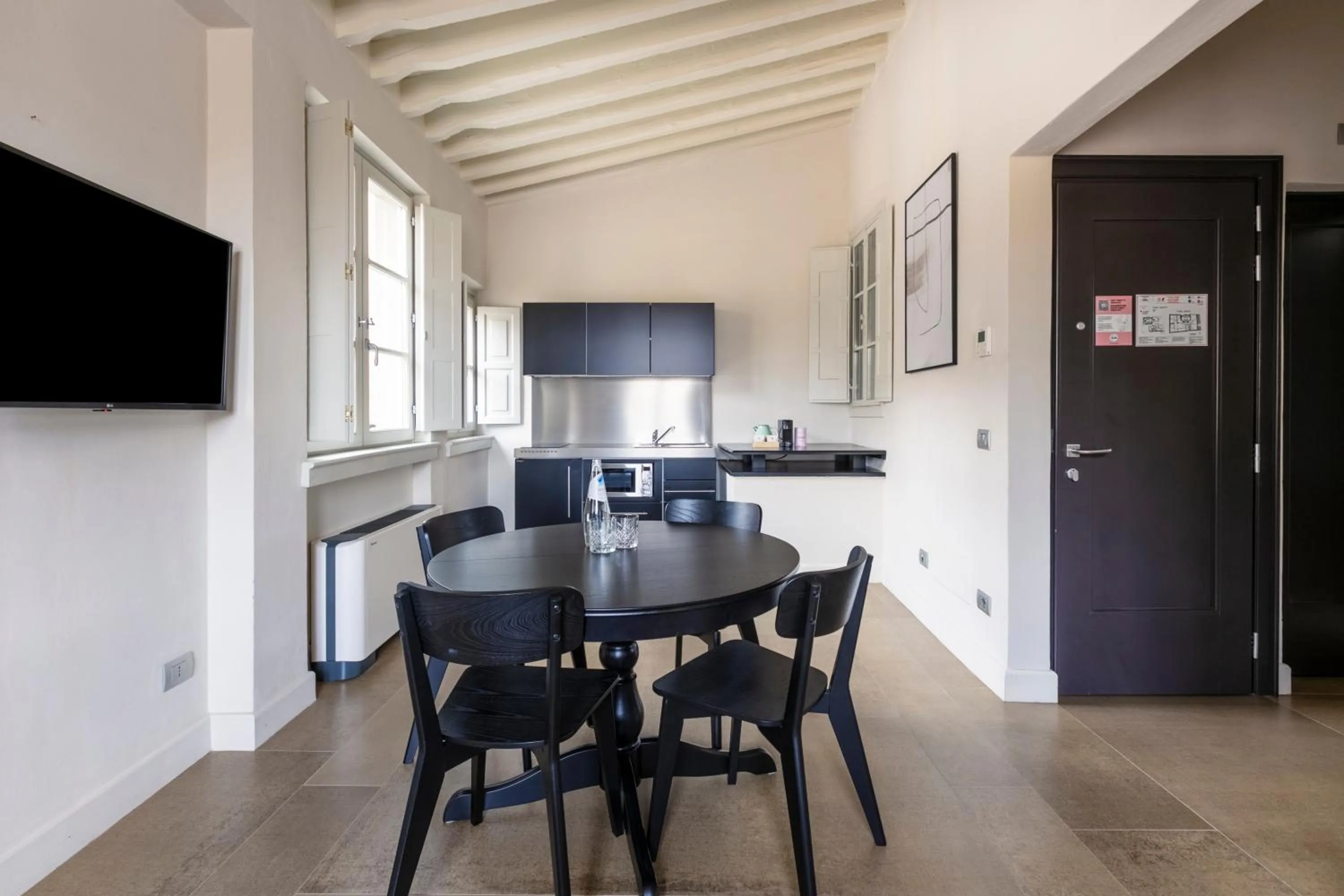 Dining area in Numa Florence Felice