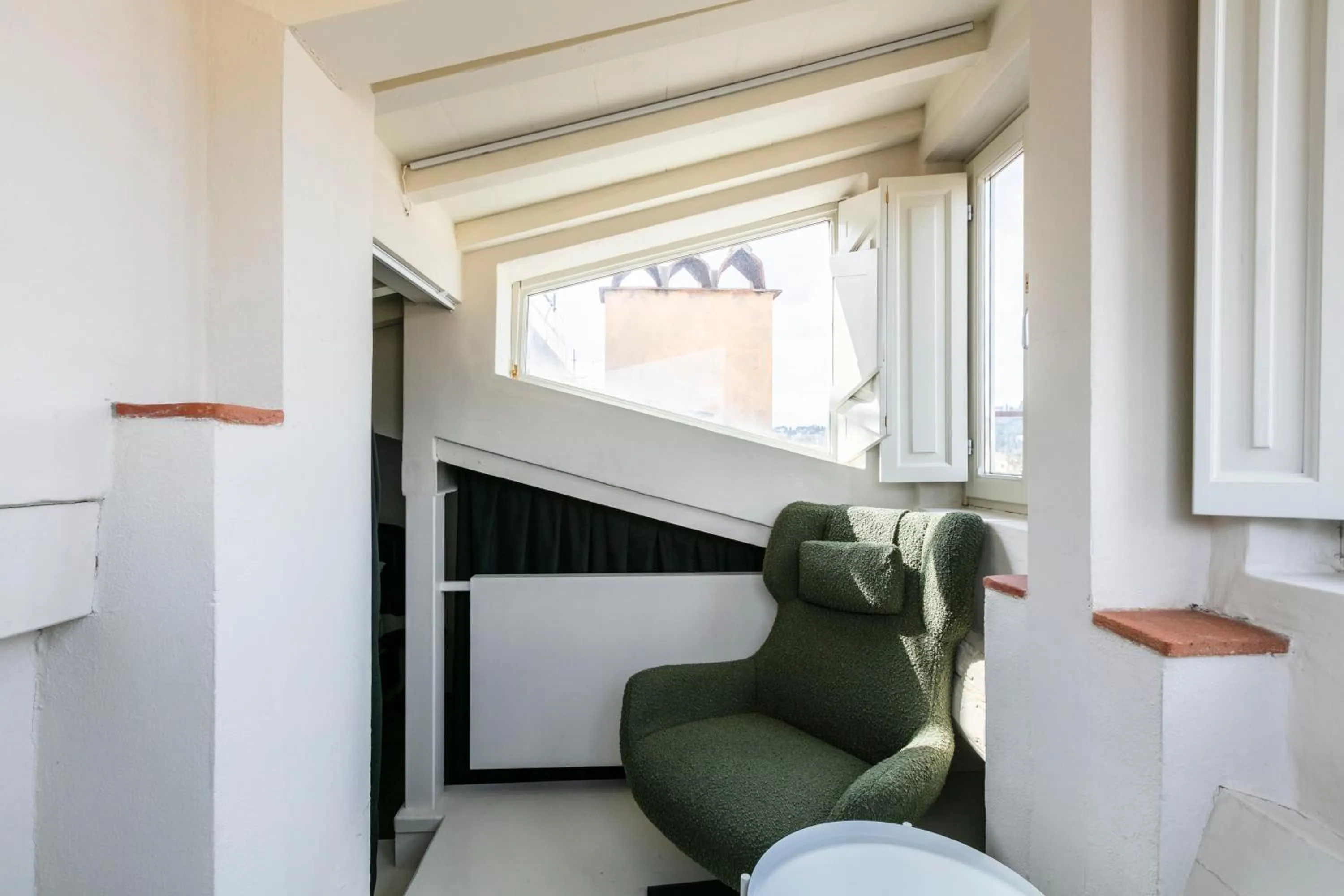 Seating area in Numa Florence Felice