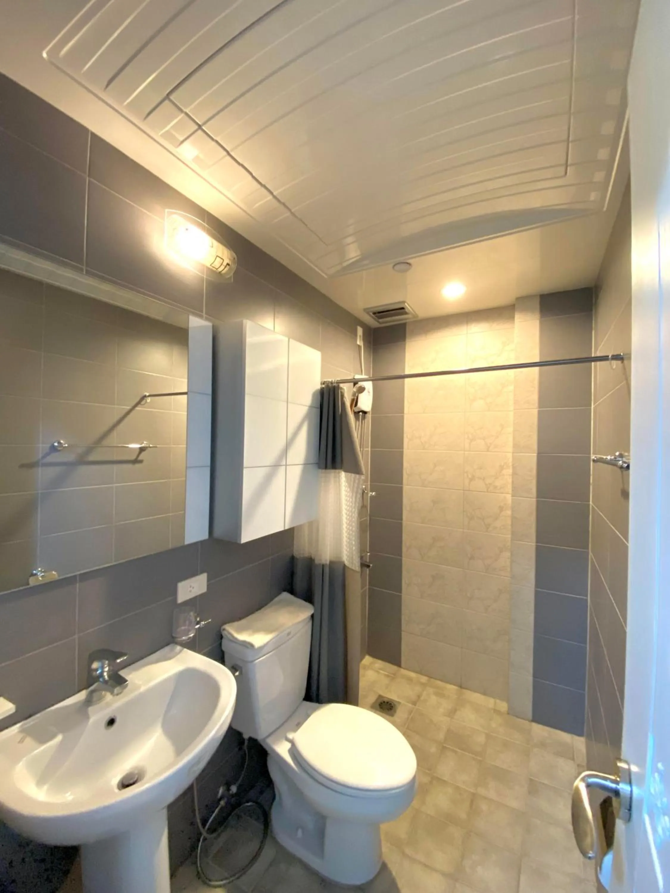Shower in Smart Condominium Official
