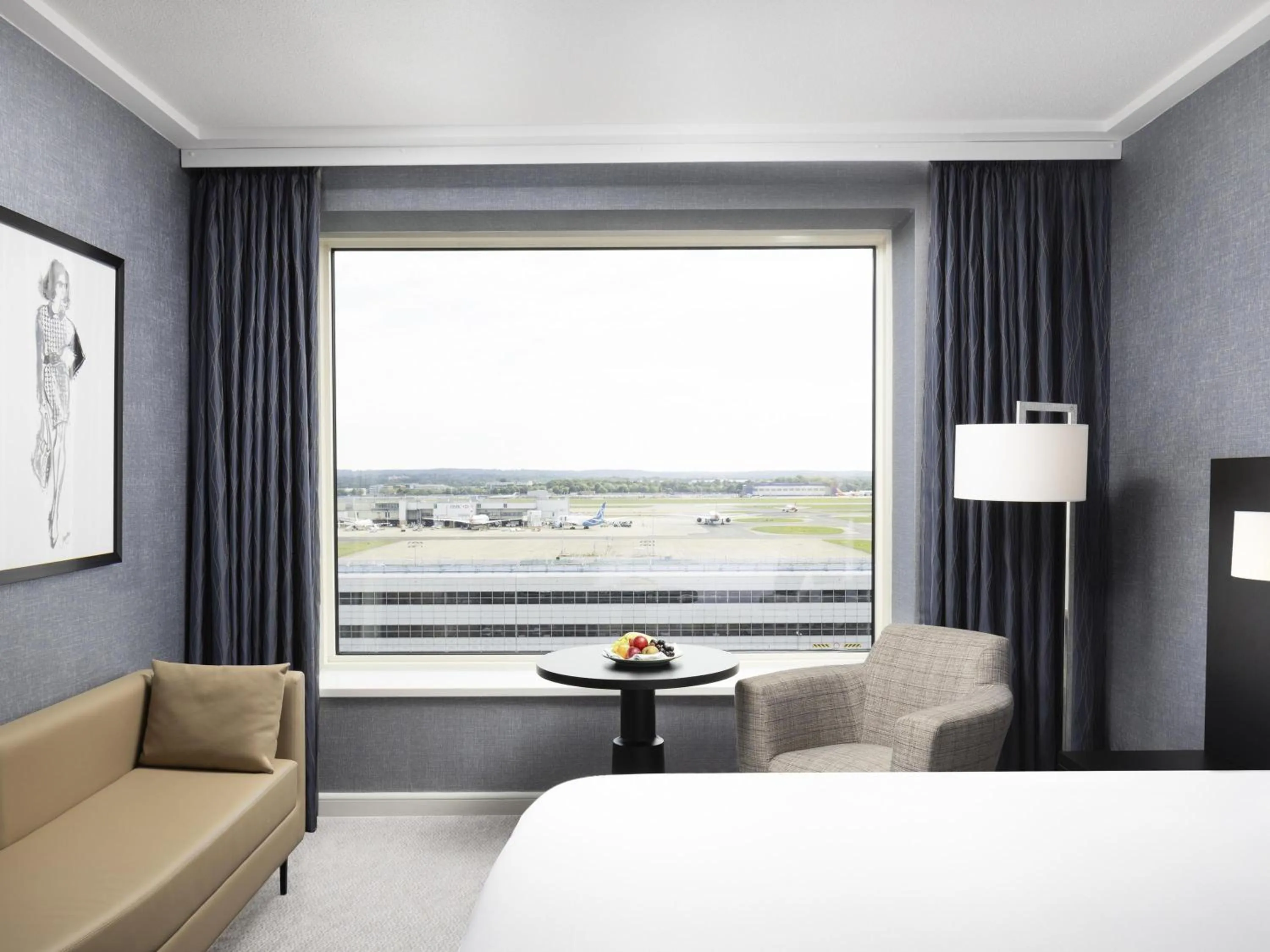 Bedroom, Bed in Sofitel London Gatwick