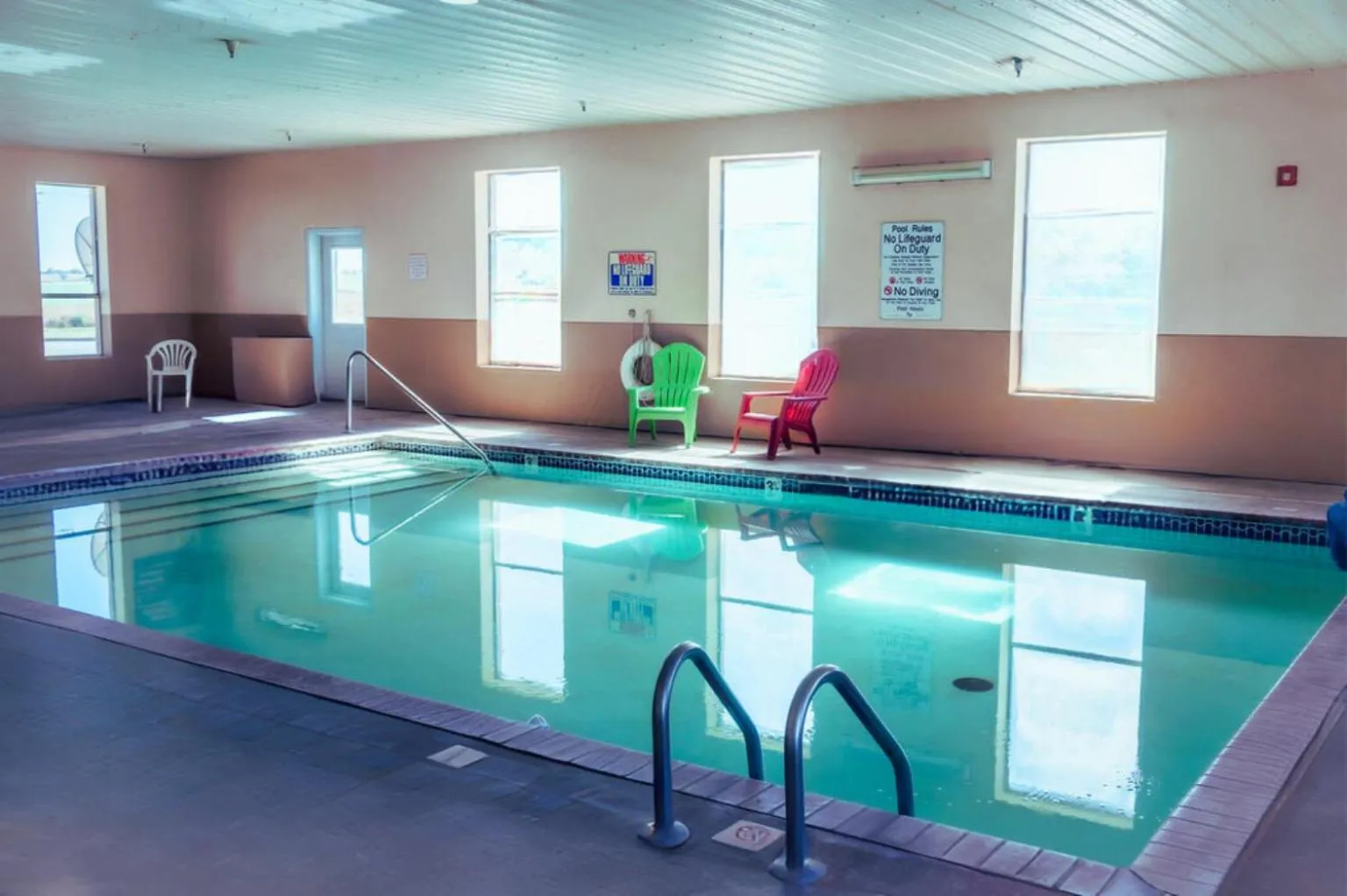 Swimming pool in OK Welcome Home Hotel