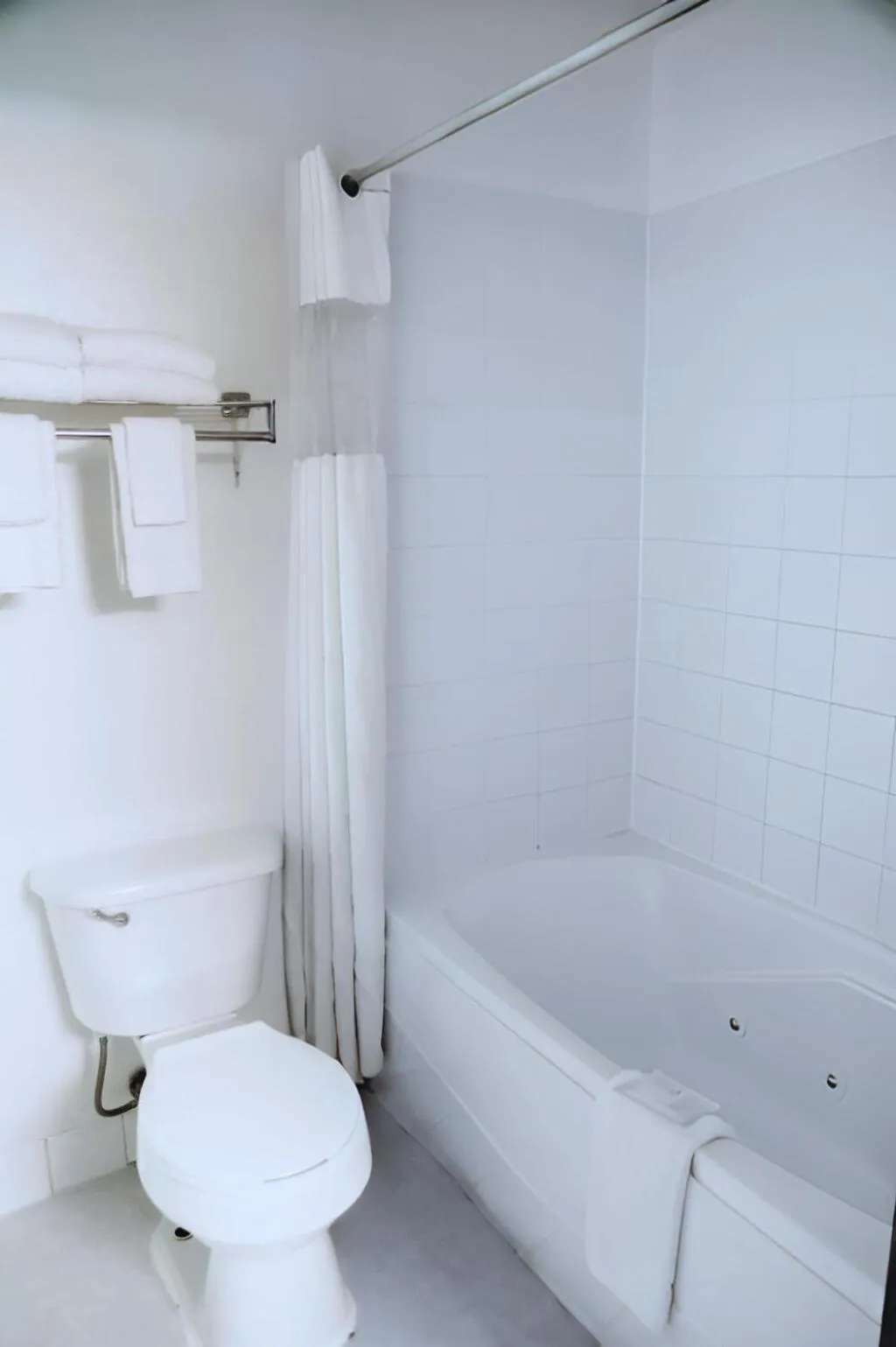 Shower in OK Welcome Home Hotel