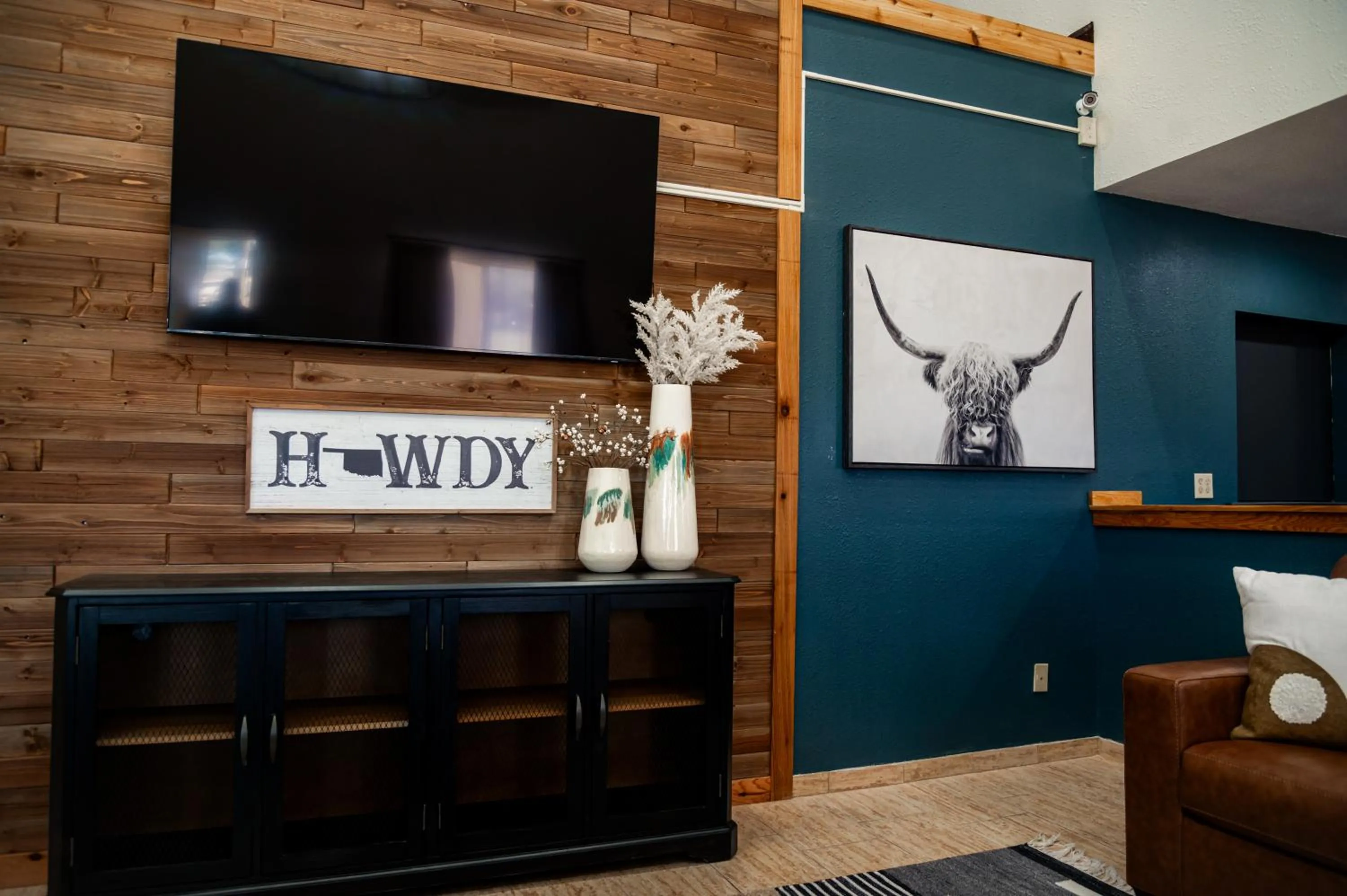 TV and multimedia in OK Welcome Home Hotel