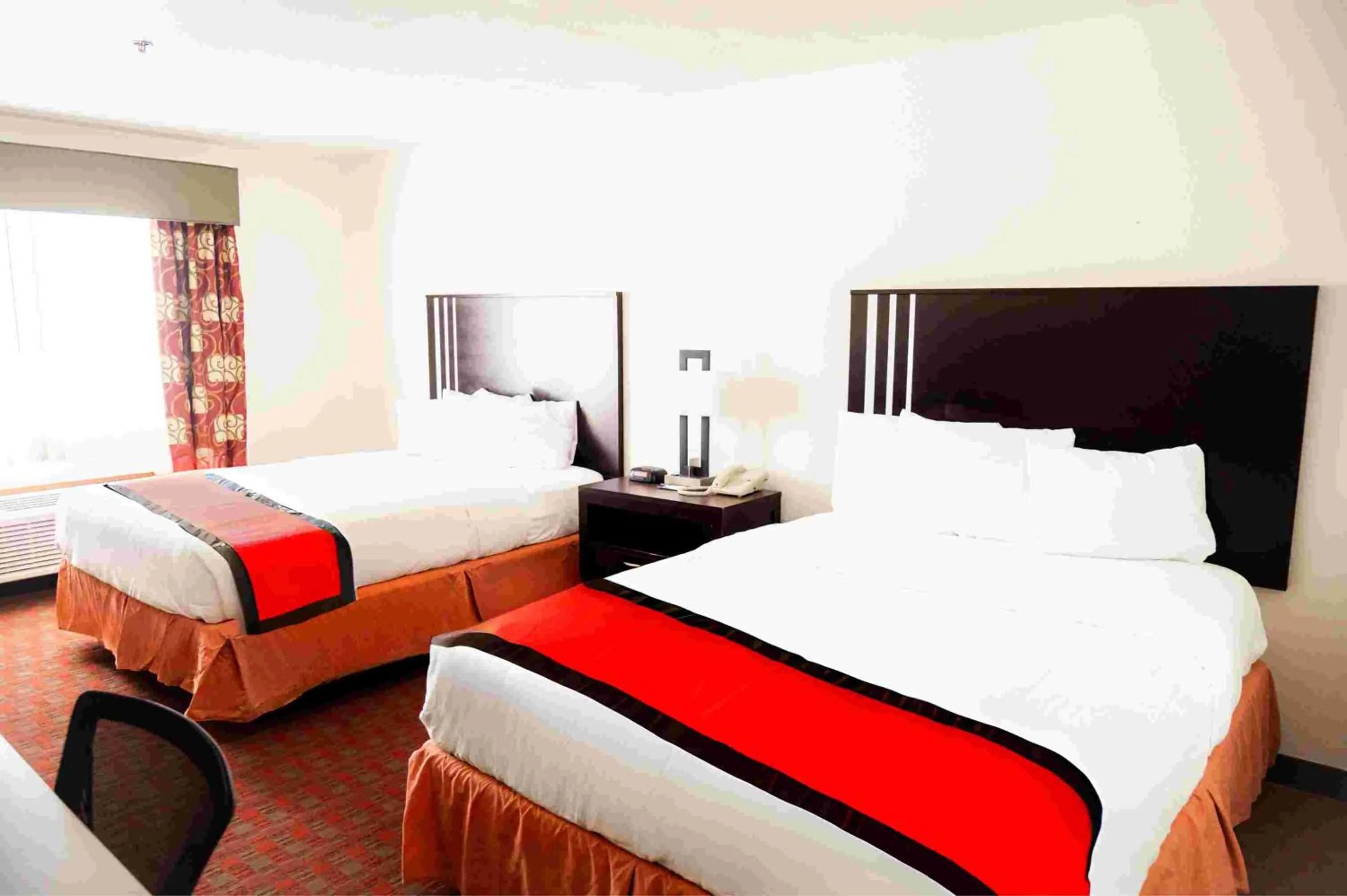 Bed in OK Welcome Home Hotel