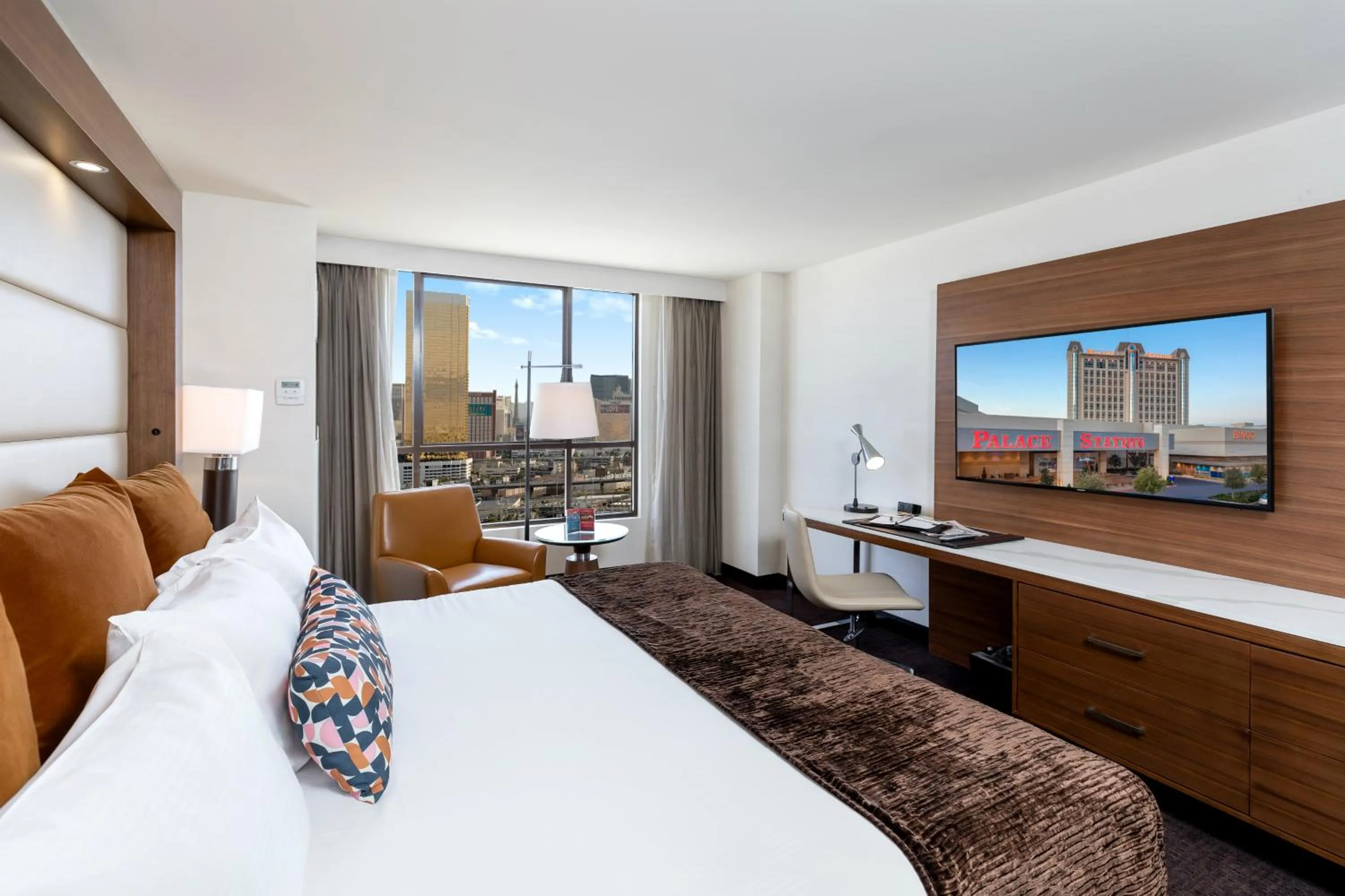 TV and multimedia, Bed in Palace Station Hotel & Casino