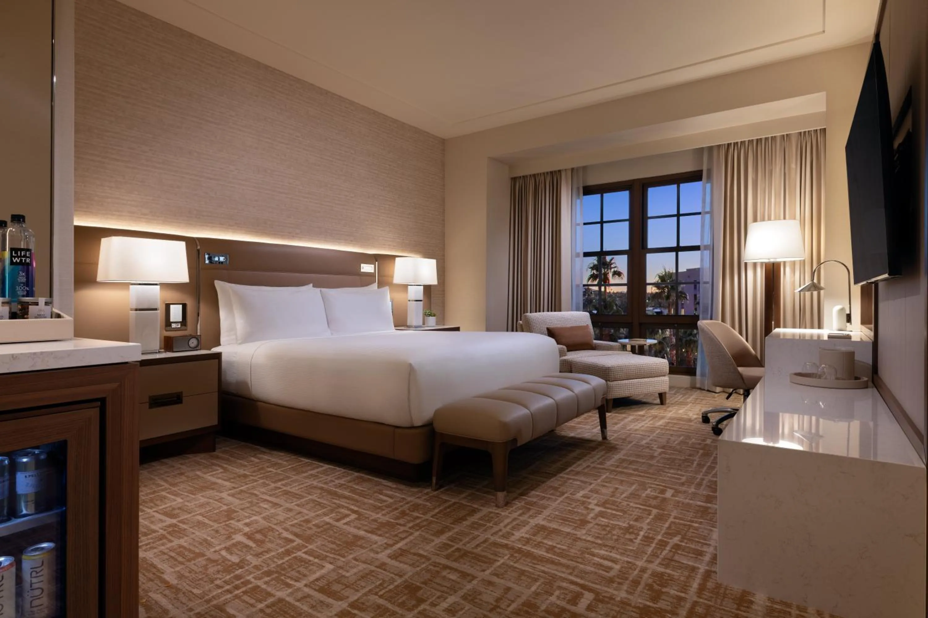 Photo of the whole room, Bed in Green Valley Ranch Resort Spa Casino