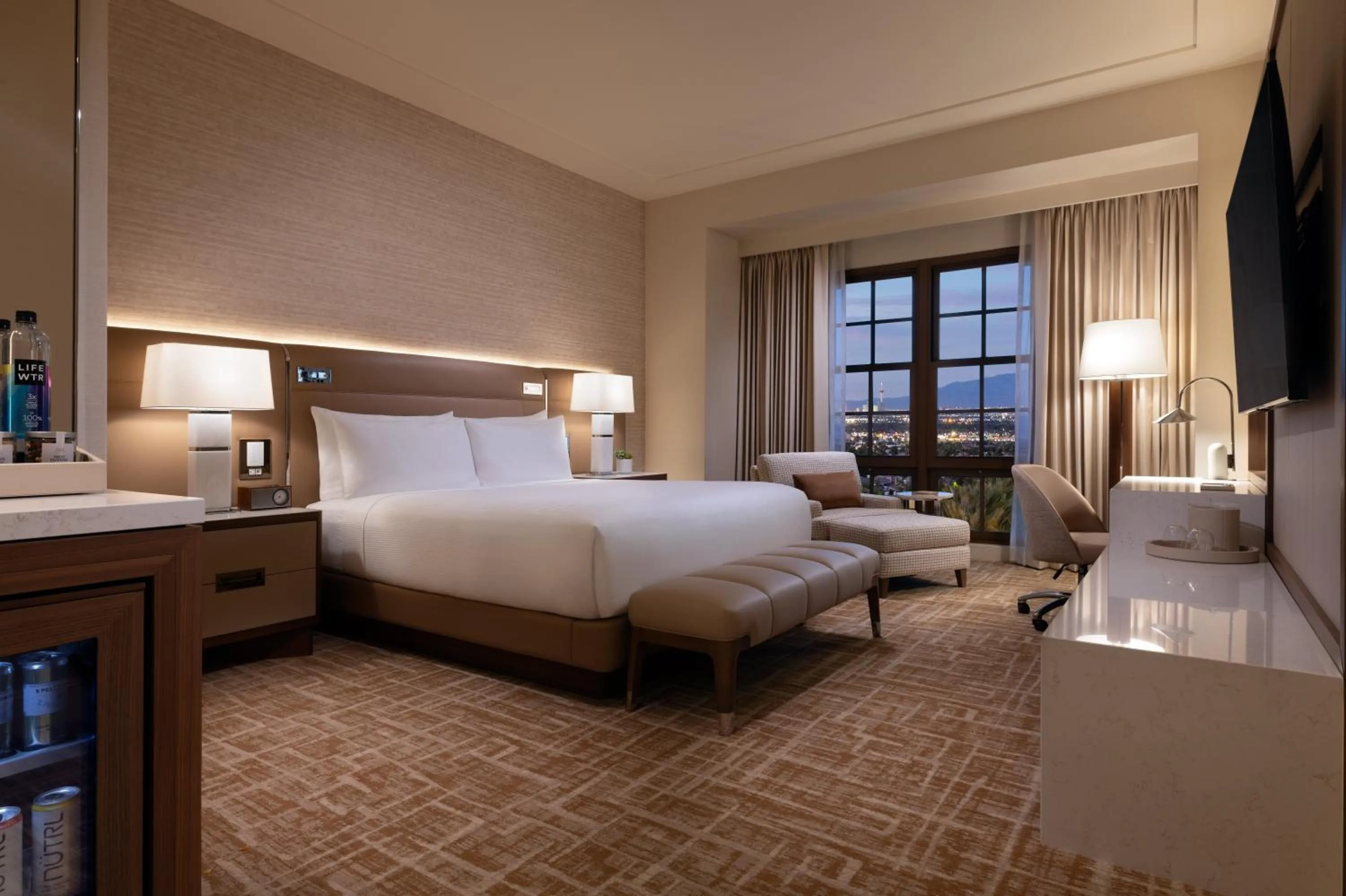 Photo of the whole room, Bed in Green Valley Ranch Resort Spa Casino