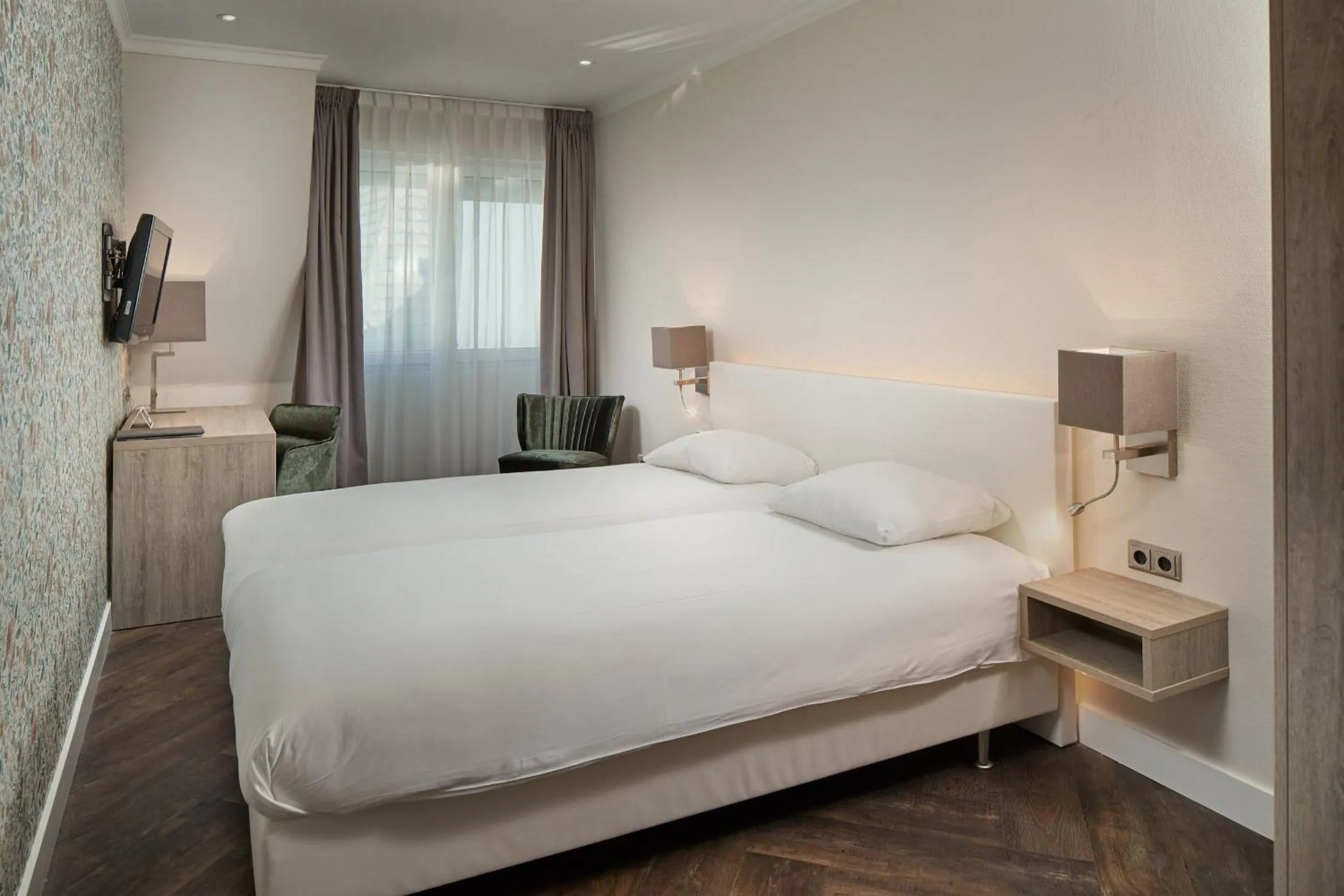 Photo of the whole room, Bed in Hotel De Lindeboom