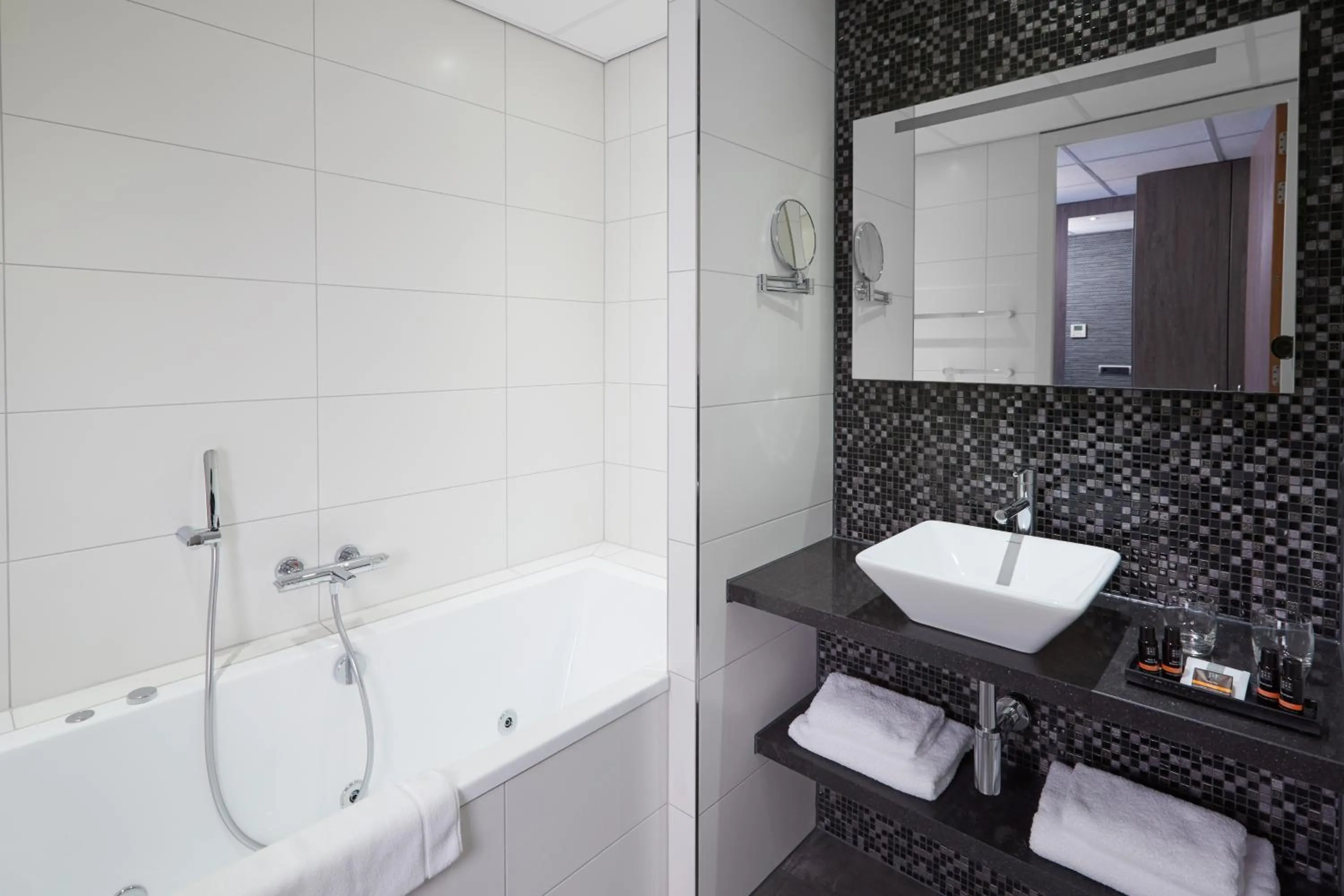 Bathroom in Hotel De Lindeboom