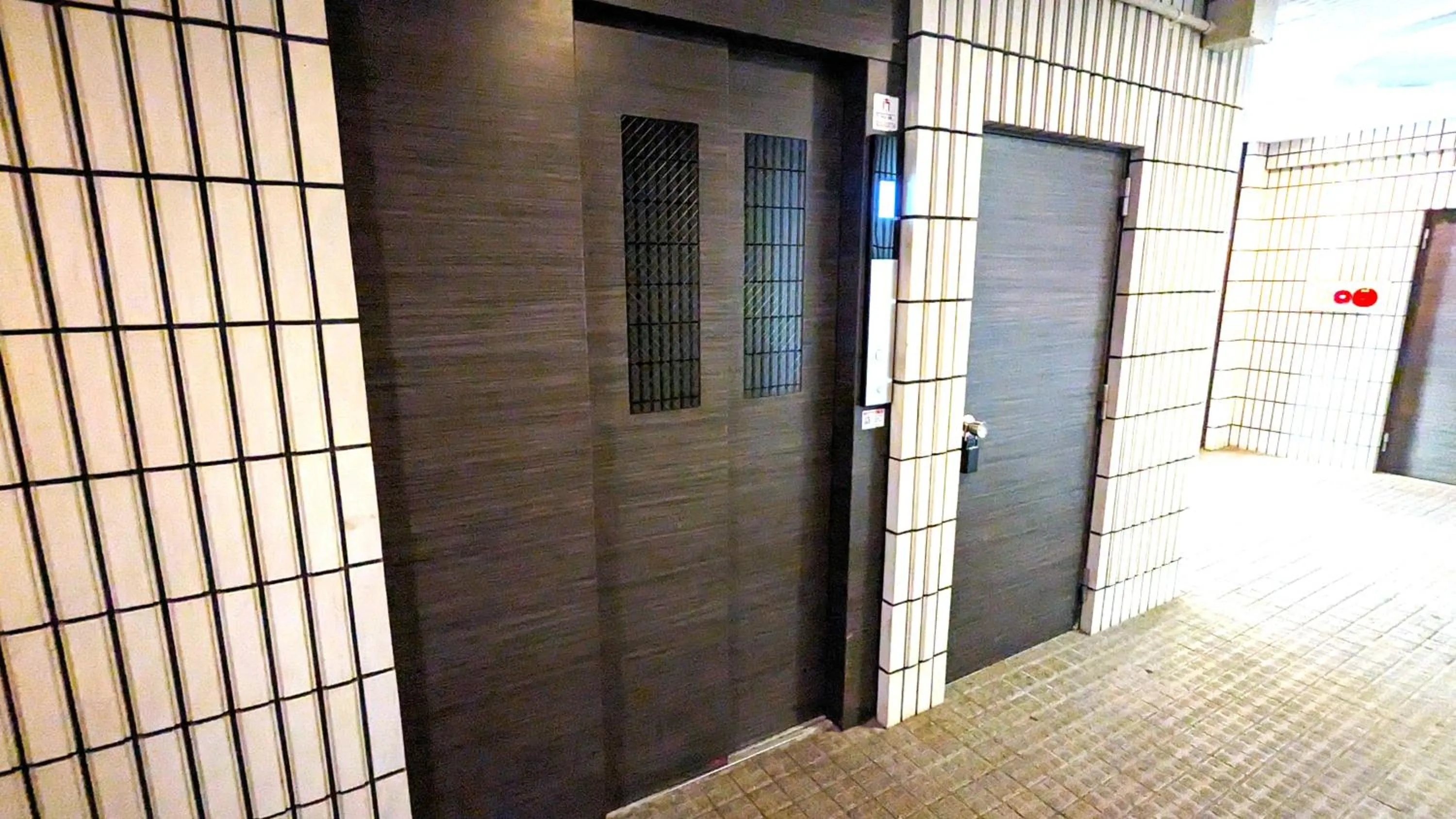 elevator in KIYAZA Space Sapporo 2