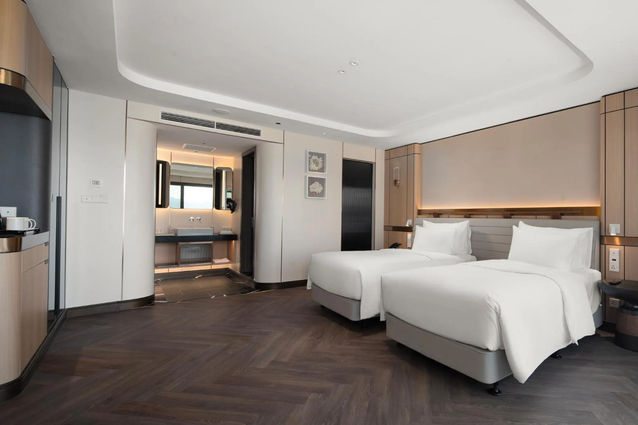 Bedroom, Bed in Grand Pioneers Halong Bay Cruise 1