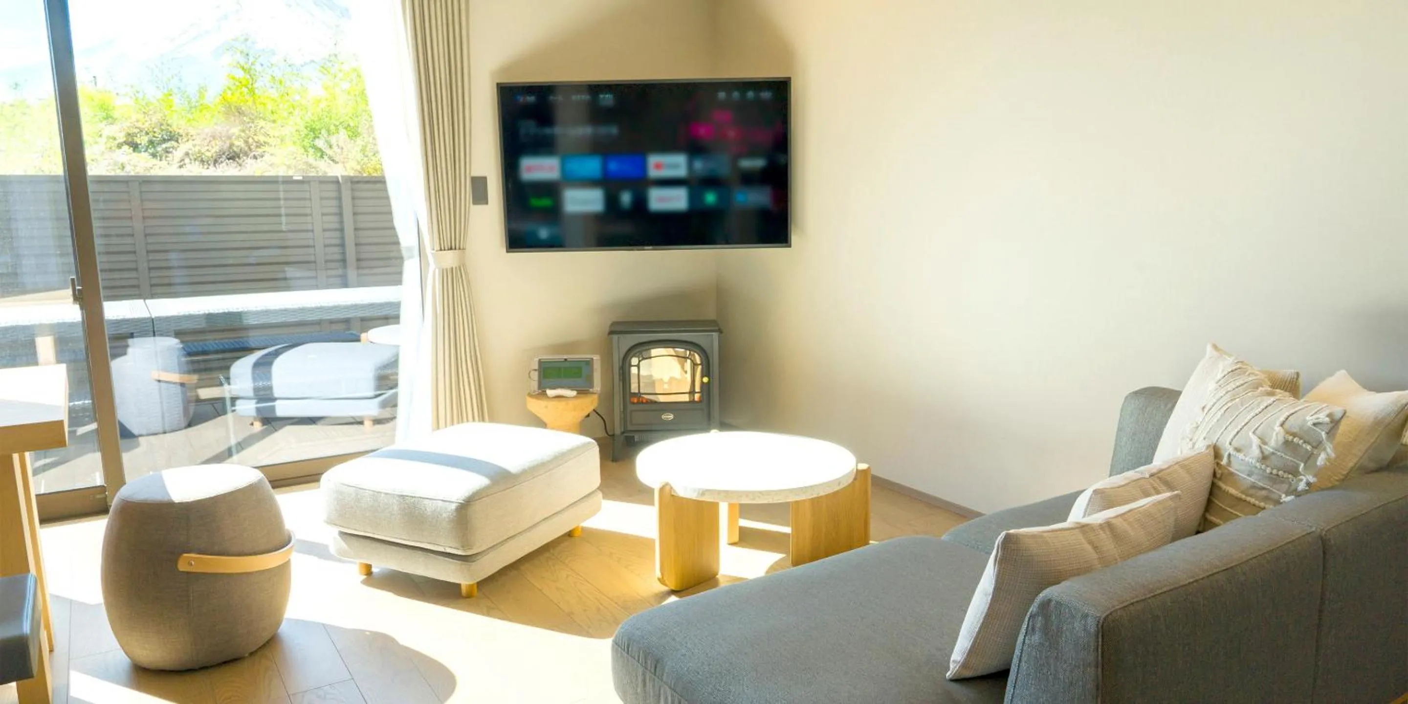 Living room in Rakuten STAY Fuji Kawaguchiko Station