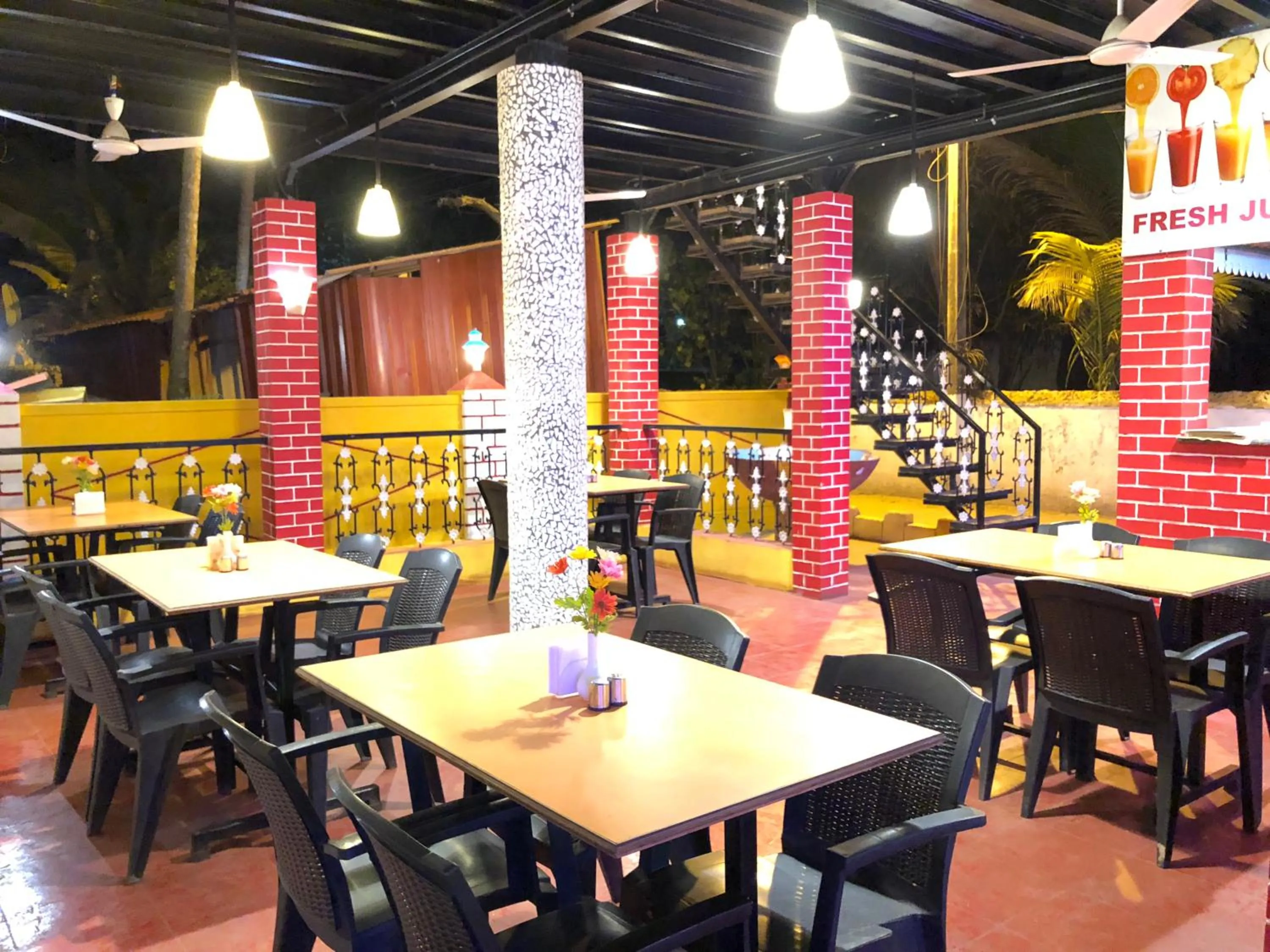 Restaurant/places to eat in Veronica By The Beach Calangute